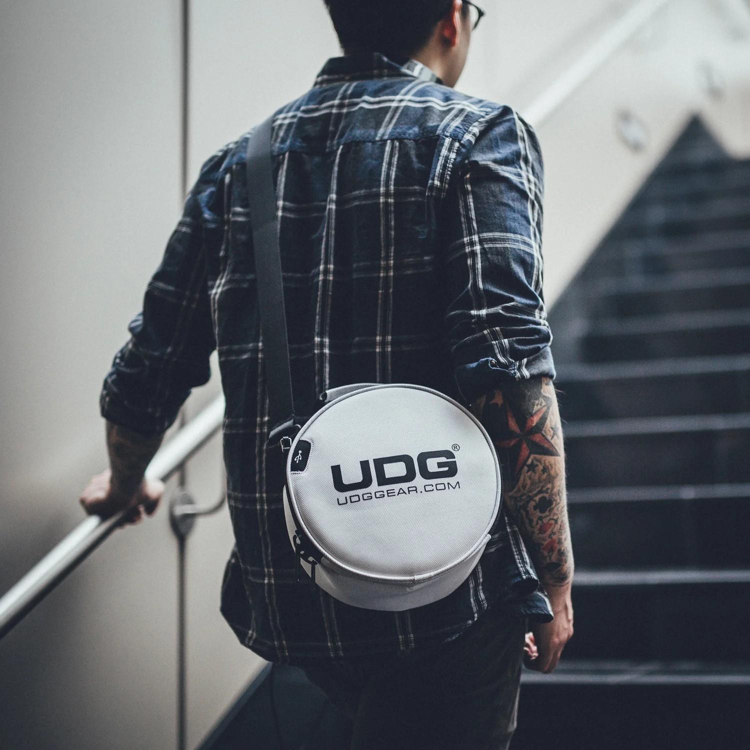 UDG Ultimate DIGI Headphone Bag in White - U9950WT (2).jpg