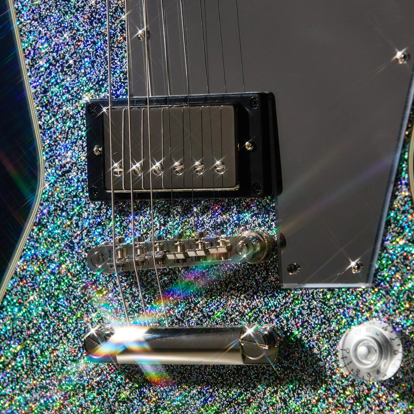 Epiphone Lzzy Hale Signature Explorer Custom Electric Guitar in Black Diamond Holographic Sparkle - EILHEXDSNH-Beauty-Bridge.jpg