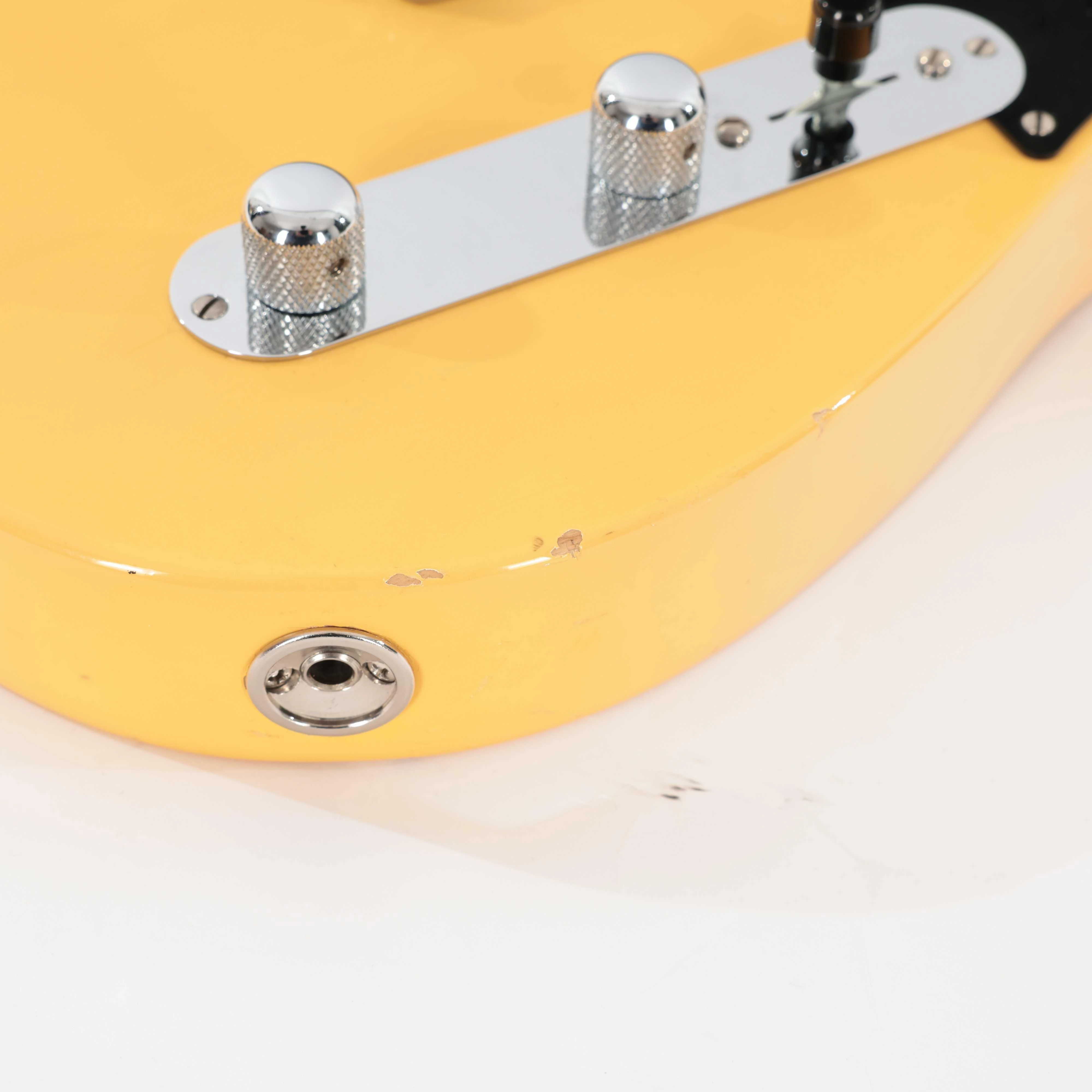 Second Hand Fender American Vintage 52 Telecaster Butterscotch With Seymour Duncan 032 - SH-131-0032 (14).jpg