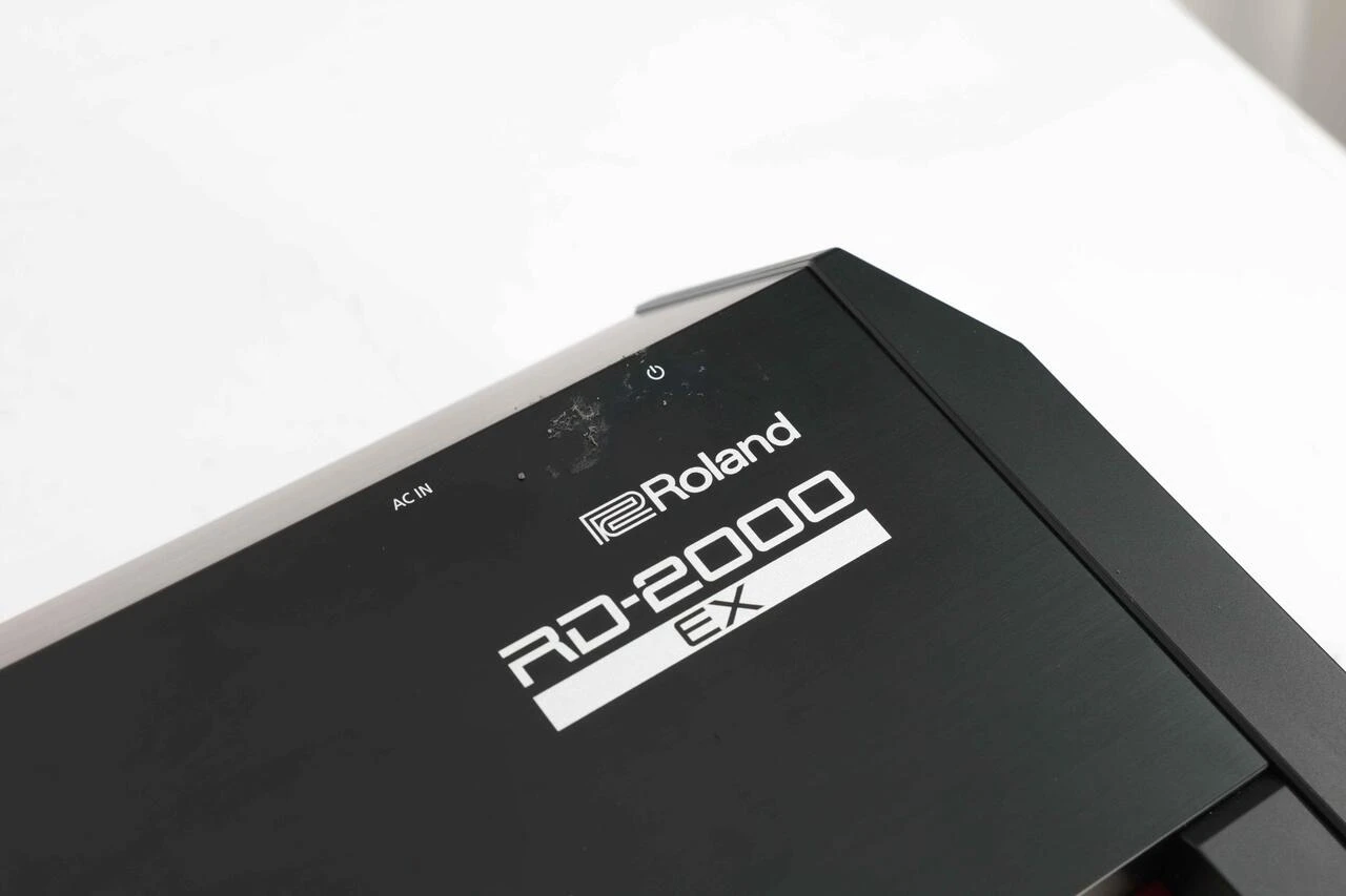Second Hand Roland RD-2000 EX Stage Piano #136 - SH-130-1136 (5).jpg