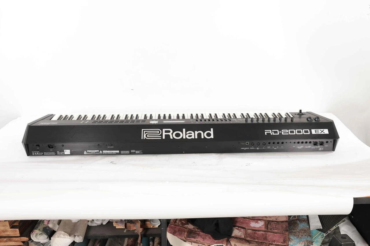 Second Hand Roland RD-2000 EX Stage Piano #136 - SH-130-1136 (7).jpg