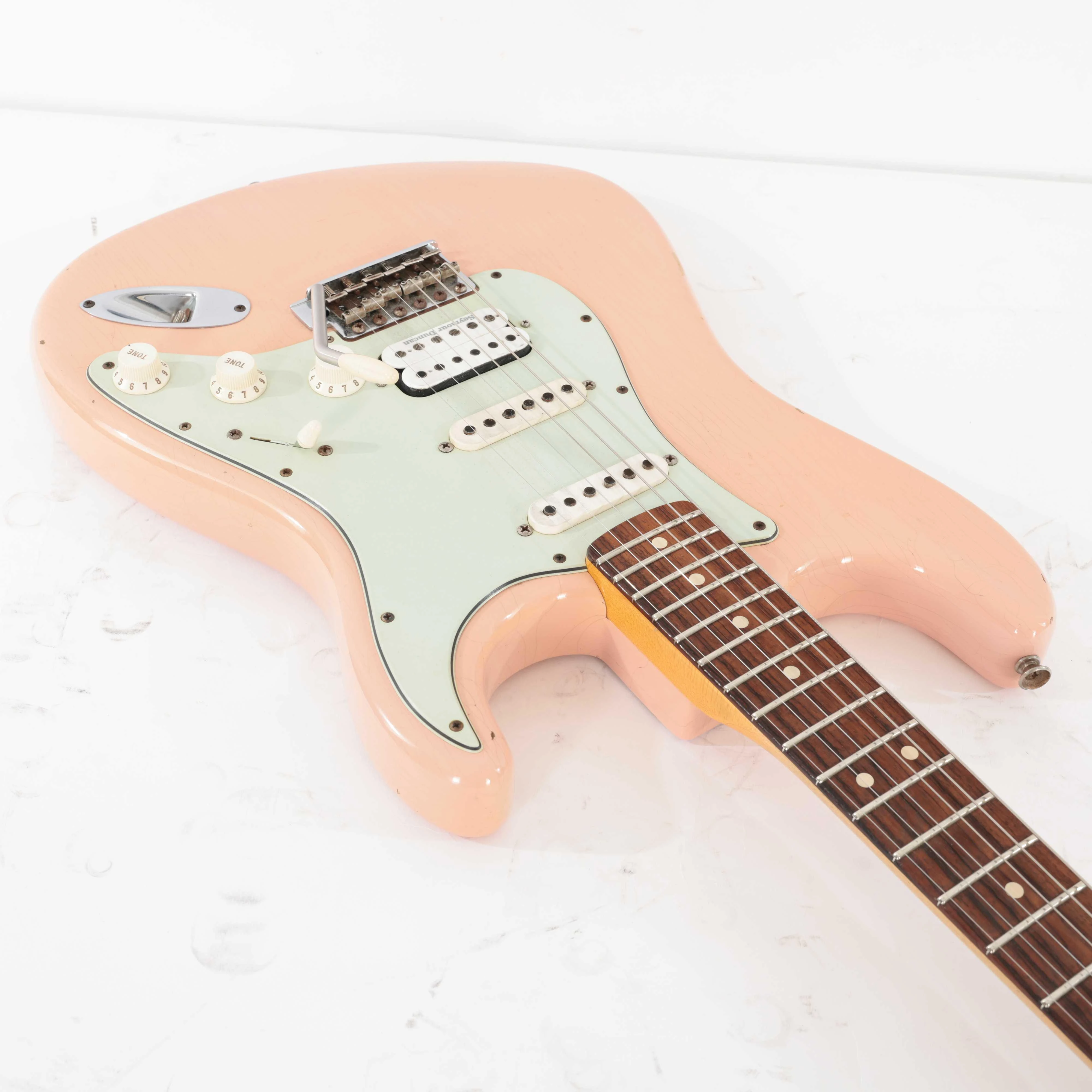 Second Hand Fender Custom Shop Strat Relic HSS In Shell Pink #024 - SH-131-0024 (10).jpg