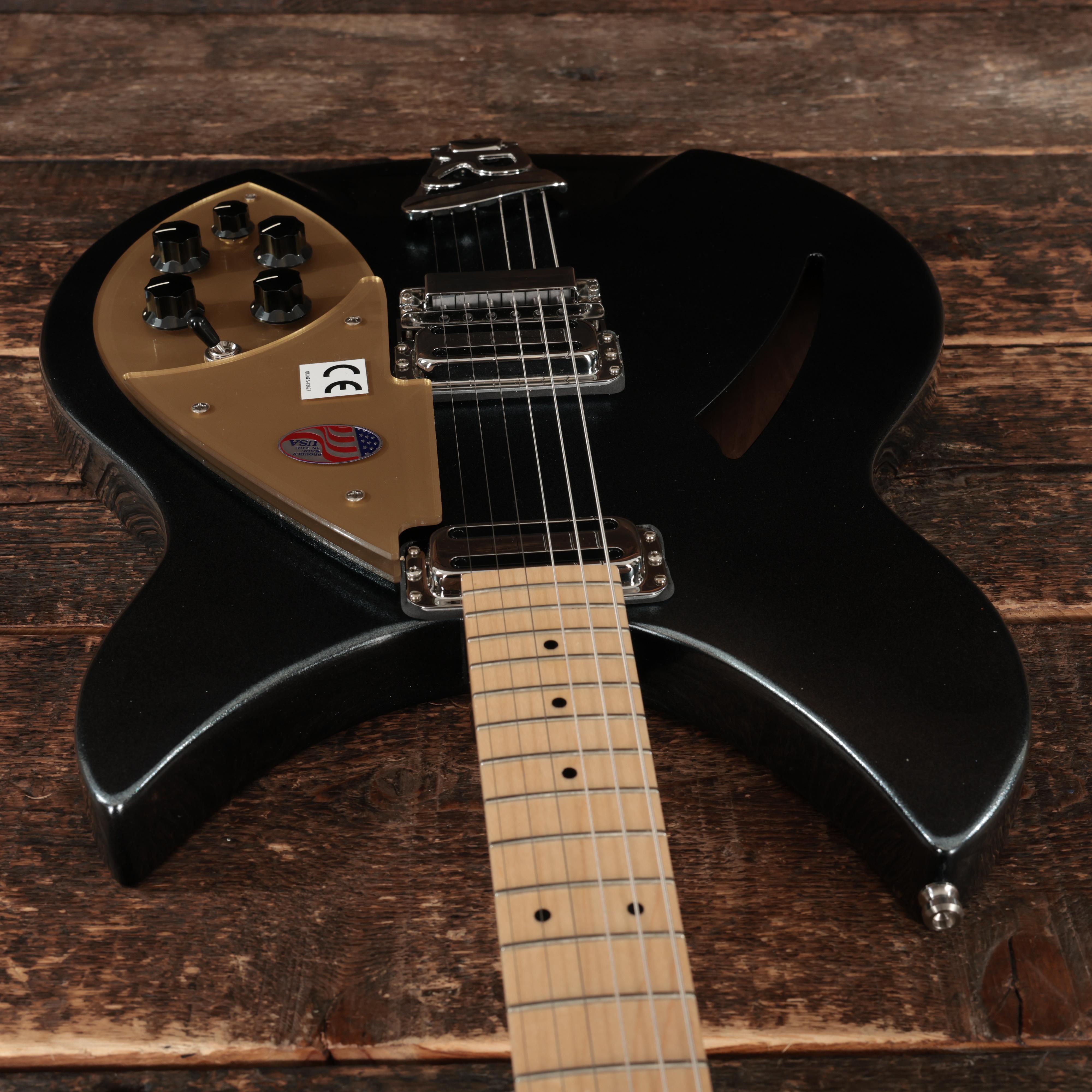 Rickenbacker 330 Limited Edition Semi-Hollow Electric Guitar in Pearlstars - 2622757 (10).JPG