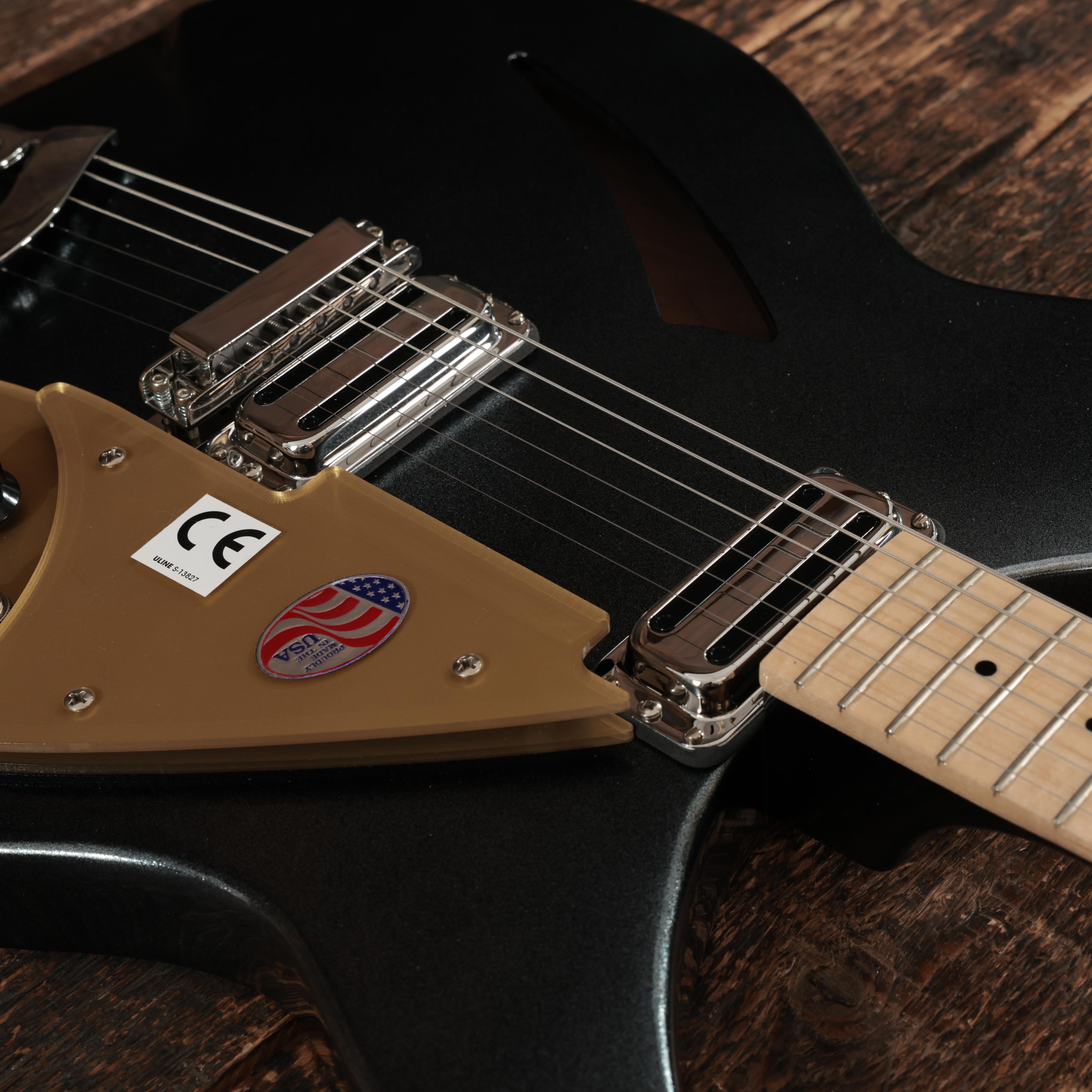 Rickenbacker 330 Limited Edition Semi-Hollow Electric Guitar in Pearlstars - 2622757 (11).JPG