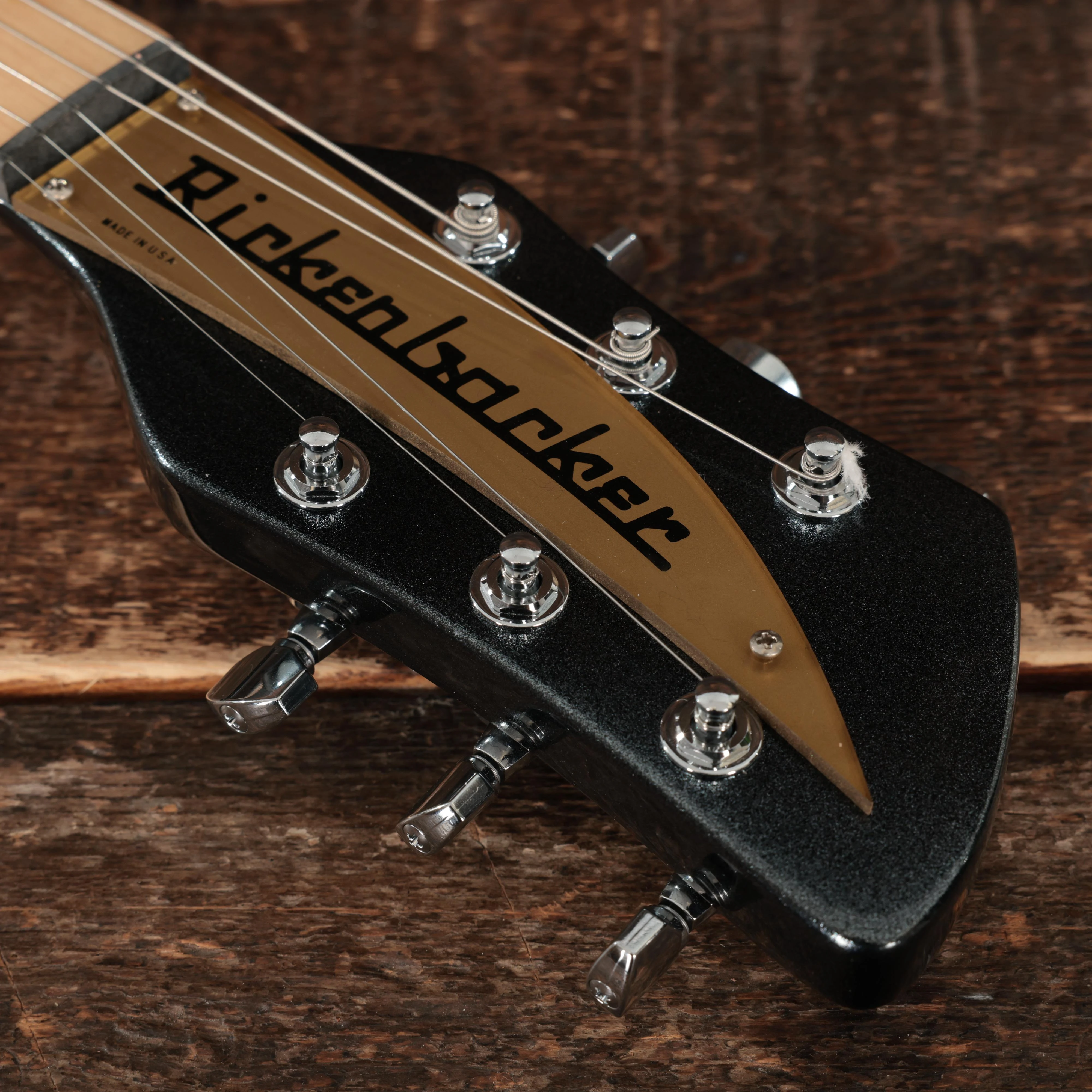 Rickenbacker 330 Limited Edition Semi-Hollow Electric Guitar in Pearlstars - 2622757 (13).JPG