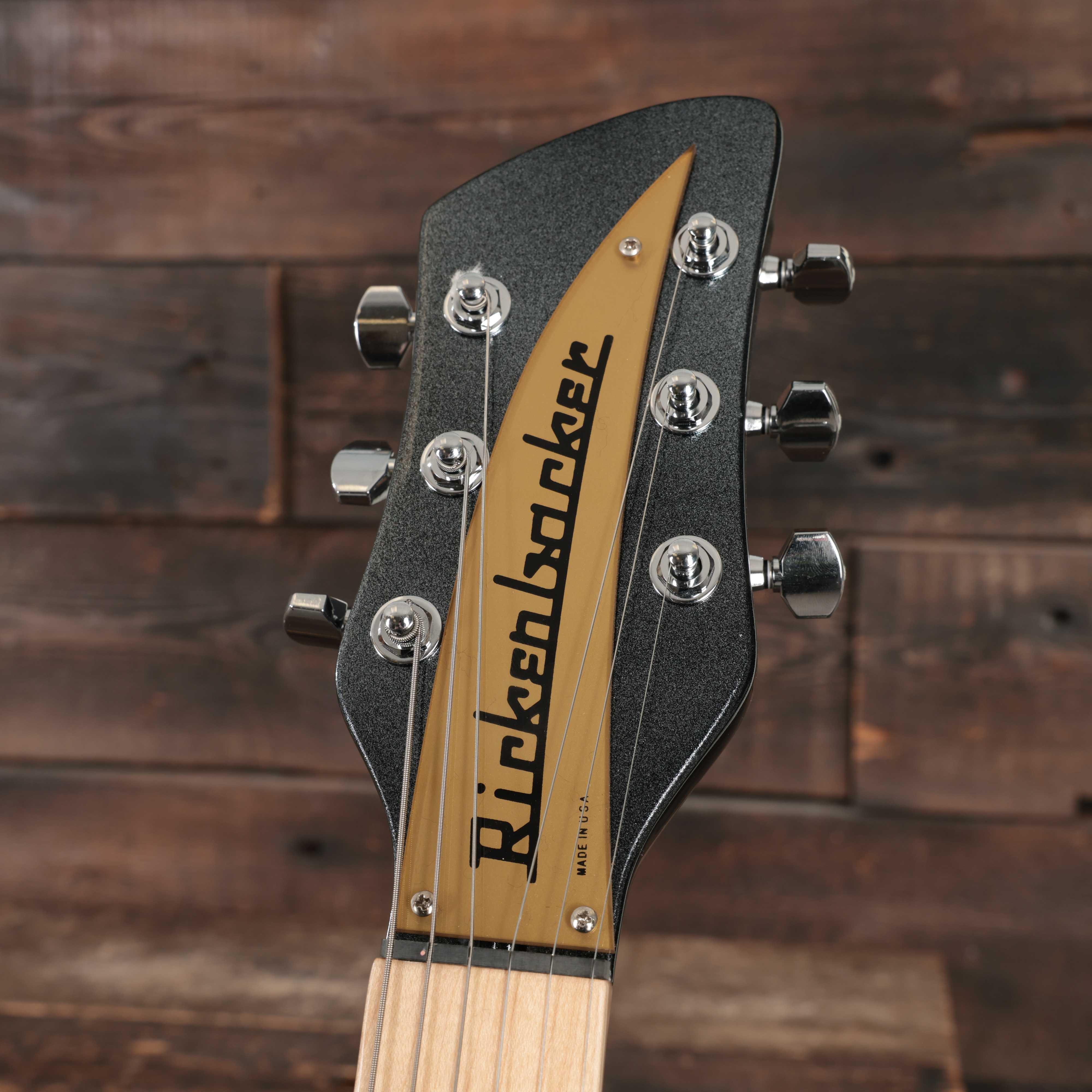 Rickenbacker 330 Limited Edition Semi-Hollow Electric Guitar in Pearlstars - 2622757 (5).jpg