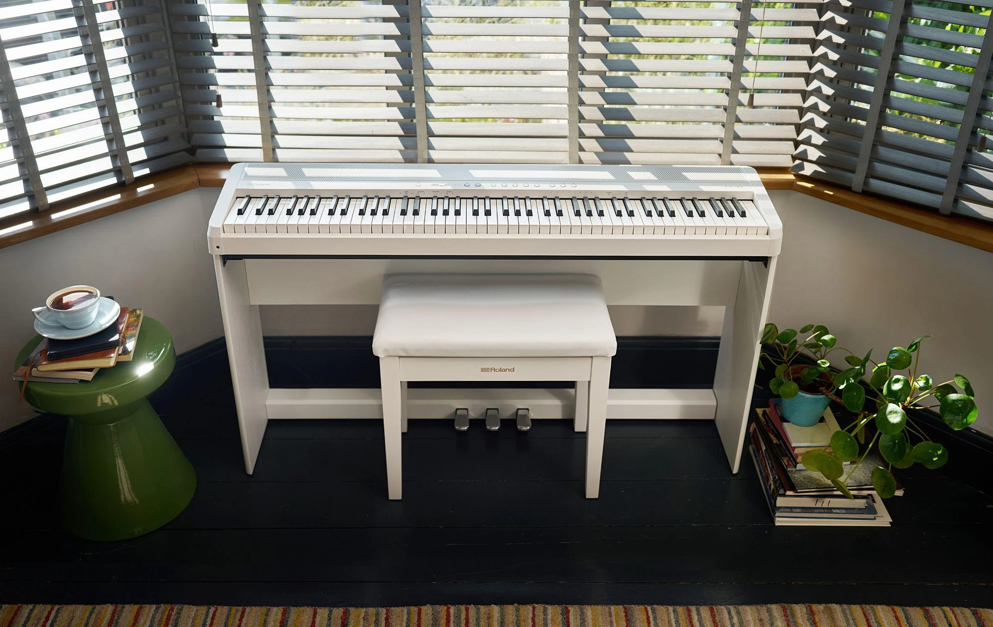 Roland FP-40 Digital Piano In White - FP-40-WH_hero_2-PressDealersJPG.jpg