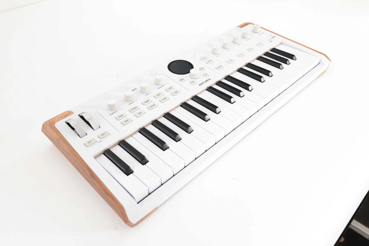 Second Hand Arturia Astrolab 37 Stage Keyboard #145 - SH-130-1145 (3).jpg