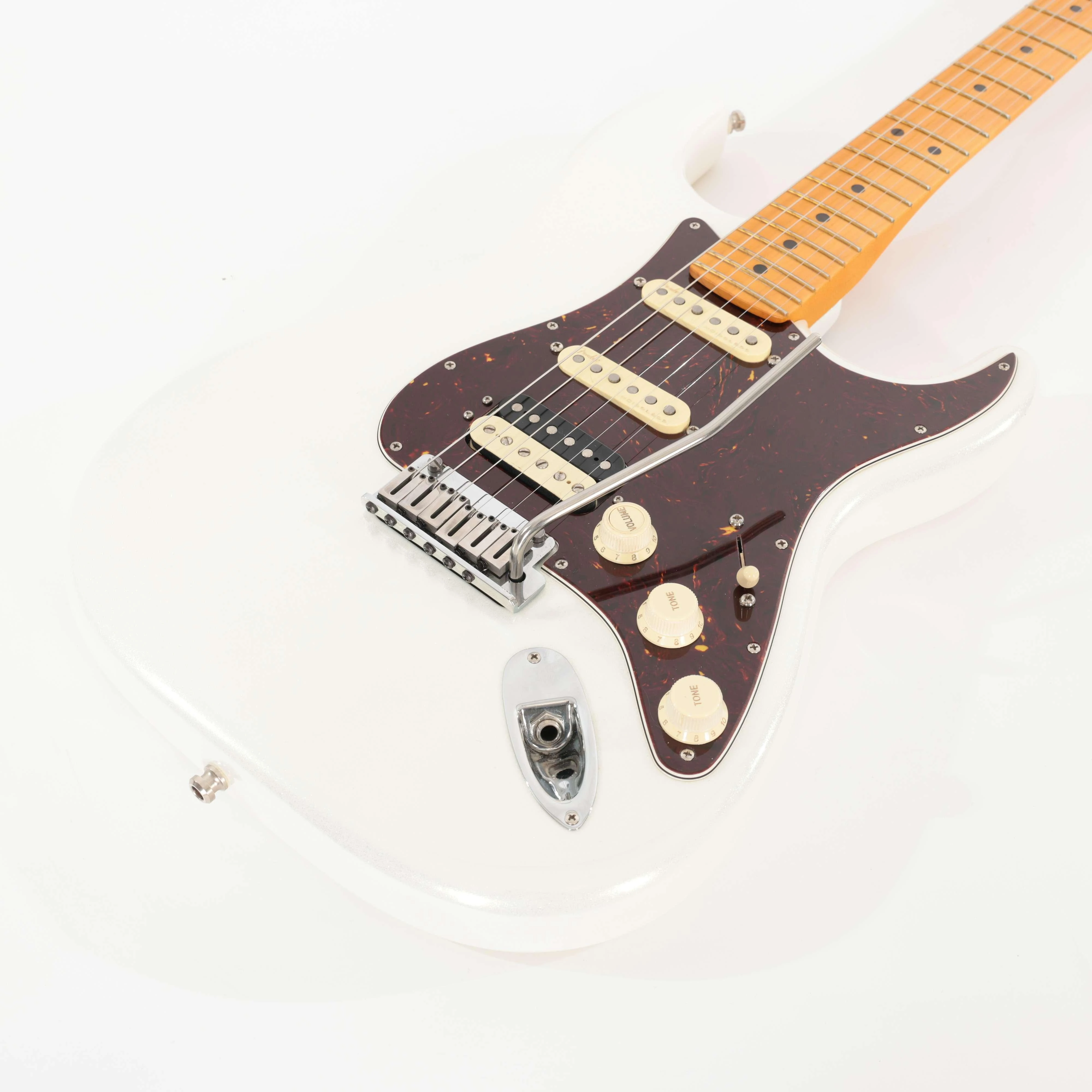 Second Hand Fender Ultra I Stratocaster HSS Pearl White #044 - SH-131-0044 (7).jpg