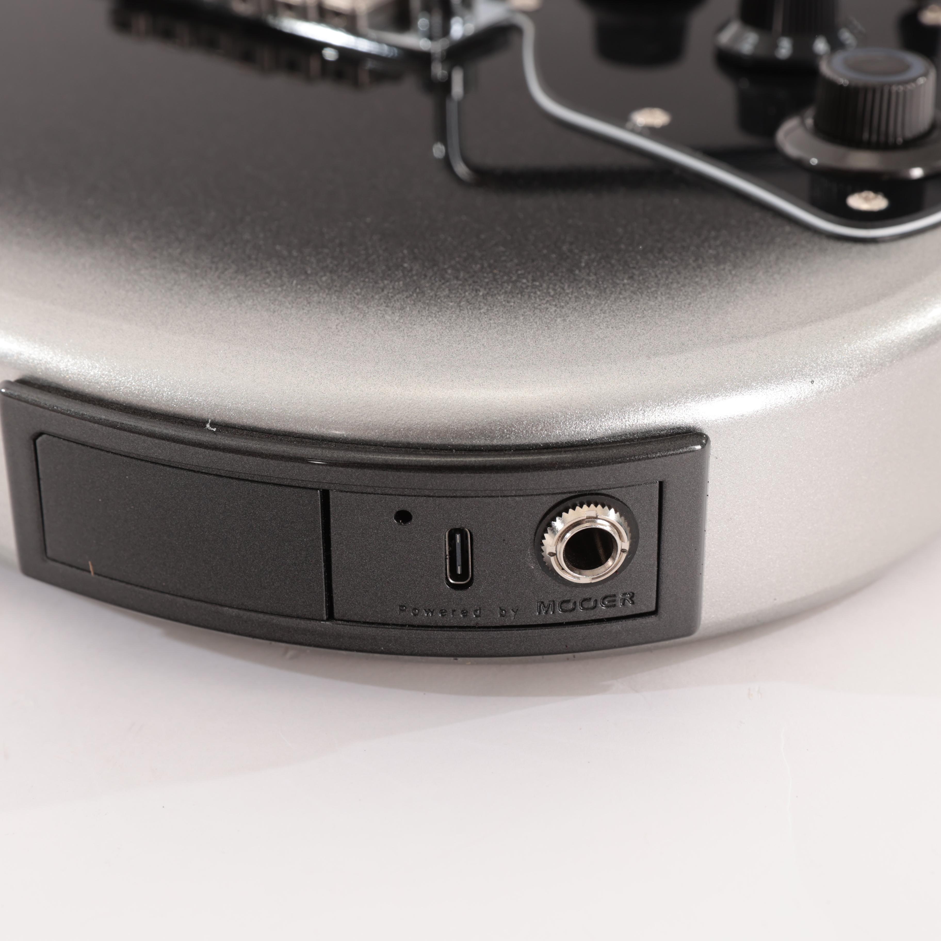 B Stock : Mooer GTRS P801 Professional Intelligent Guitar In Dark Silver Roasted Maple Board - 001 - P801DS (9).jpg