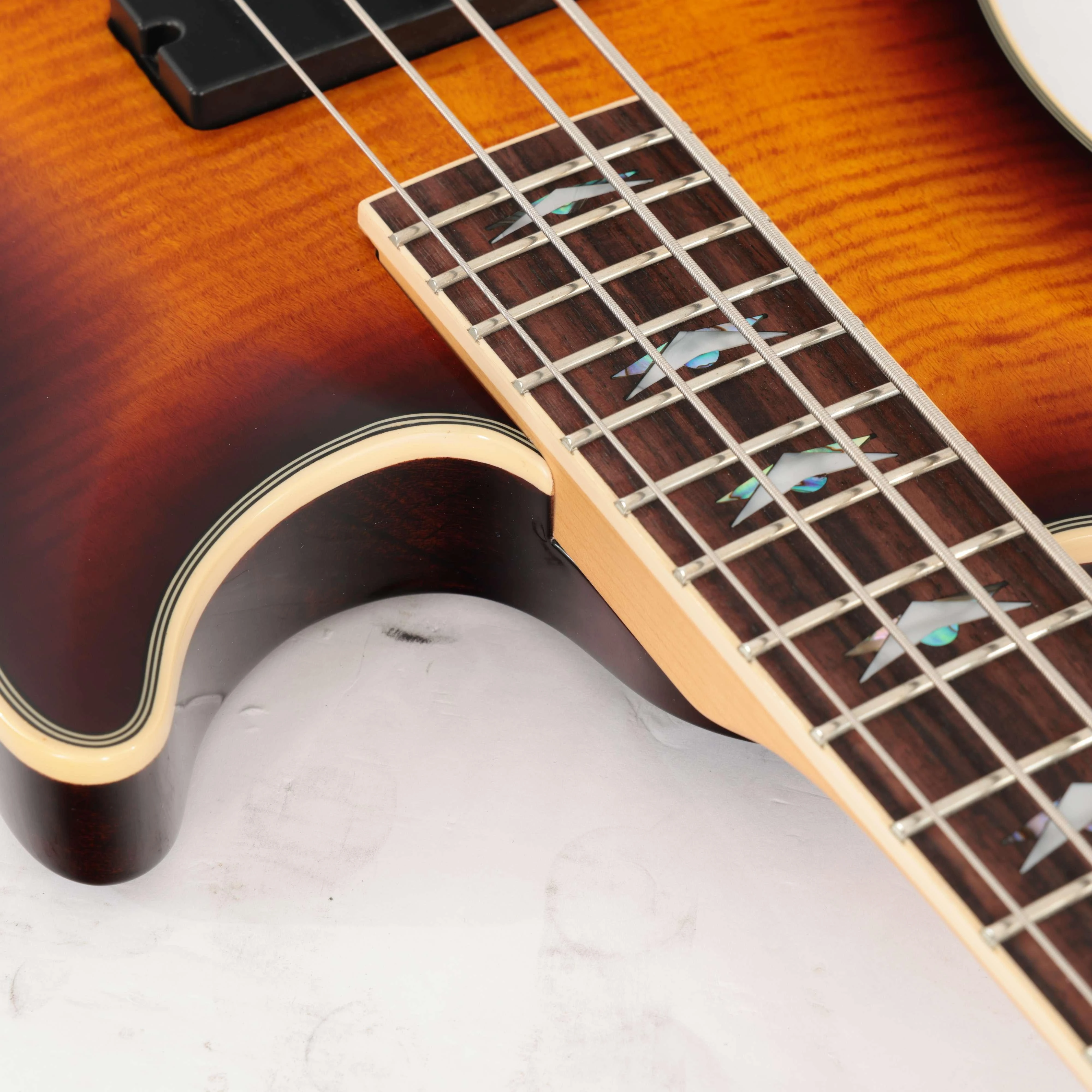 Second Hand Schecter Omen Extreme-4 In Vintage Sunburst #142 - SH-91-0142 (11).jpg