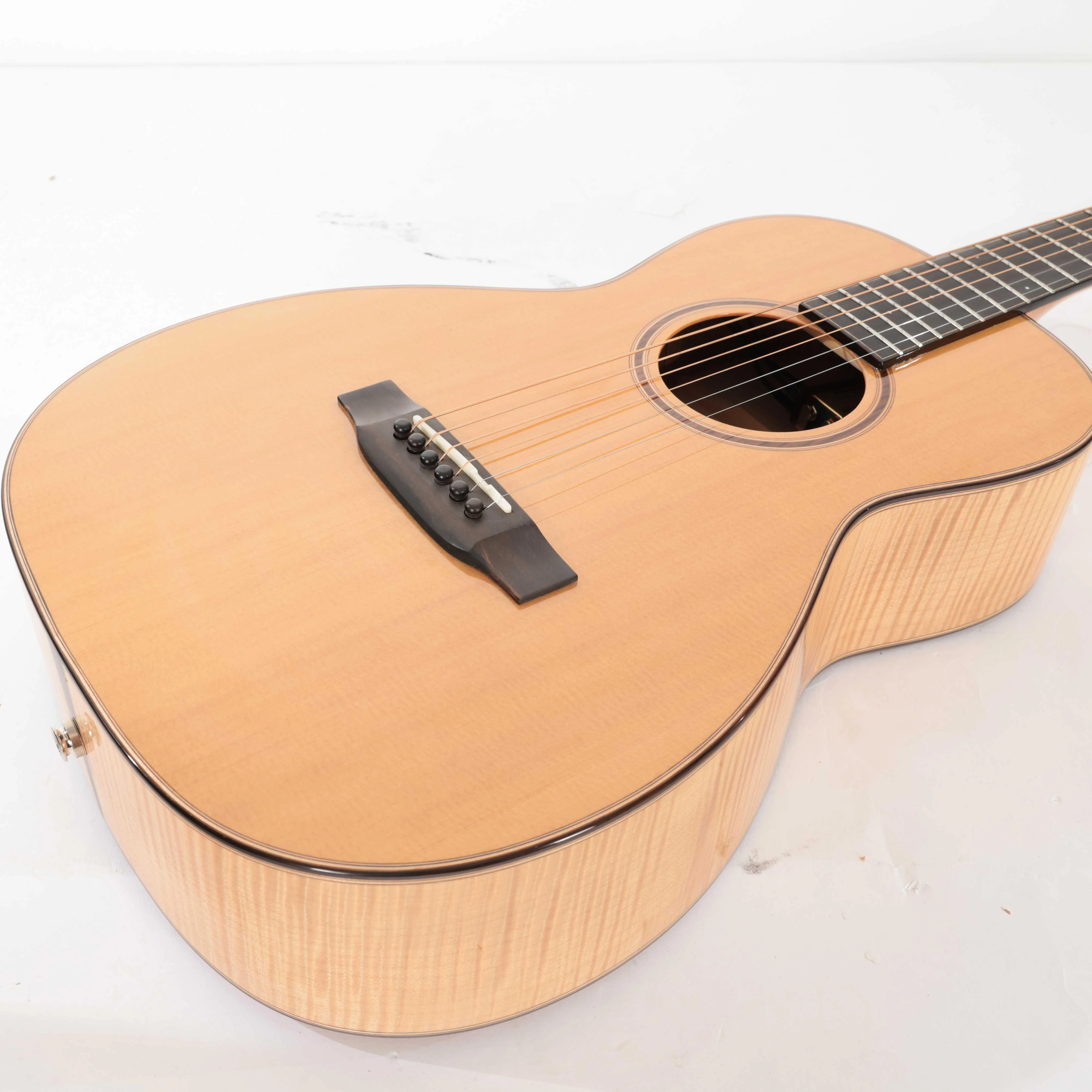 Second Hand Auden Emily Rose Parlor Acoustic Guitar In Natural #833 - SH-197-0833 (5).jpg