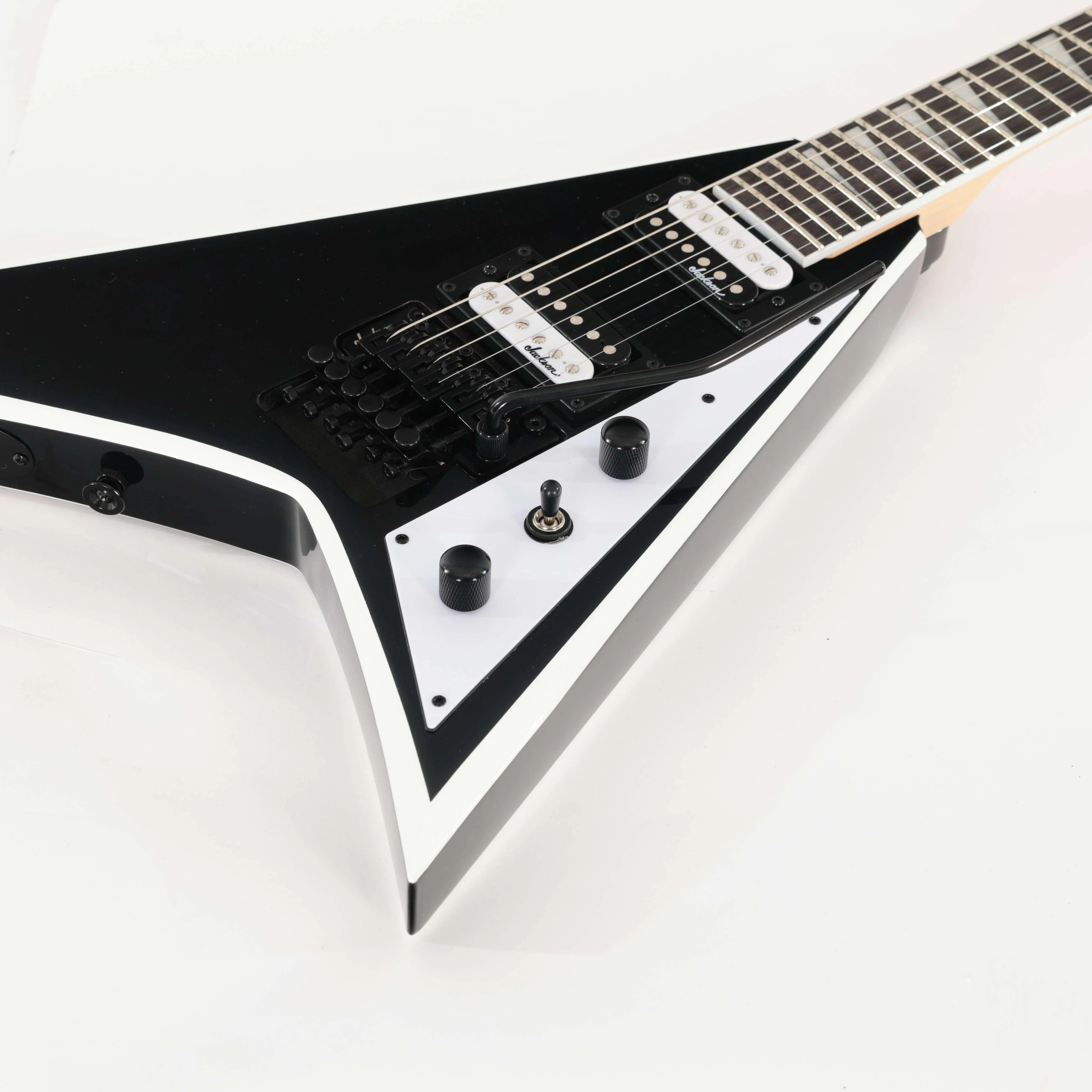 Second Hand Jackson Guitar JS32 Rhoads In Black With White Bevels #821 - SH-241-6821 (6).jpg