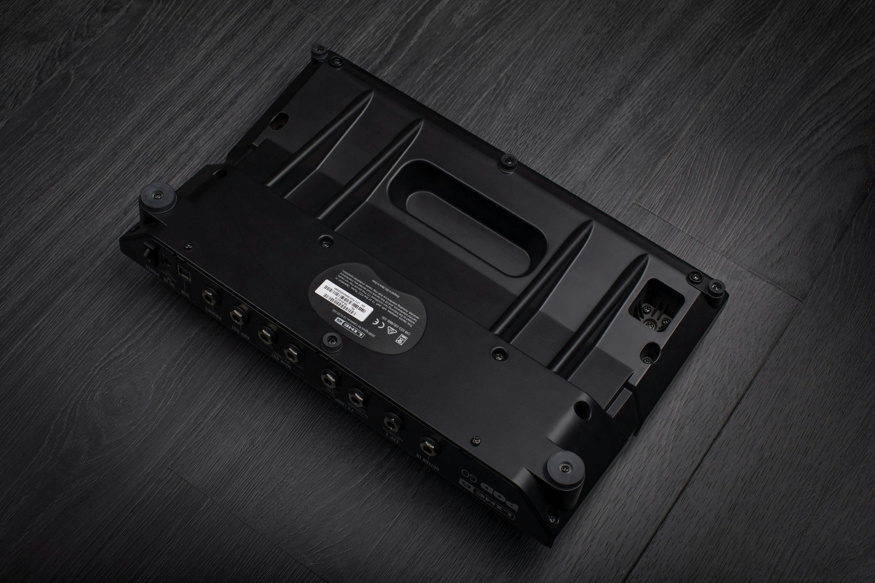 B Stock : Line 6 Pod Go Modelling and Multi-Effects Pedal - 011 - 394835-POD Go_bottom_1.jpg