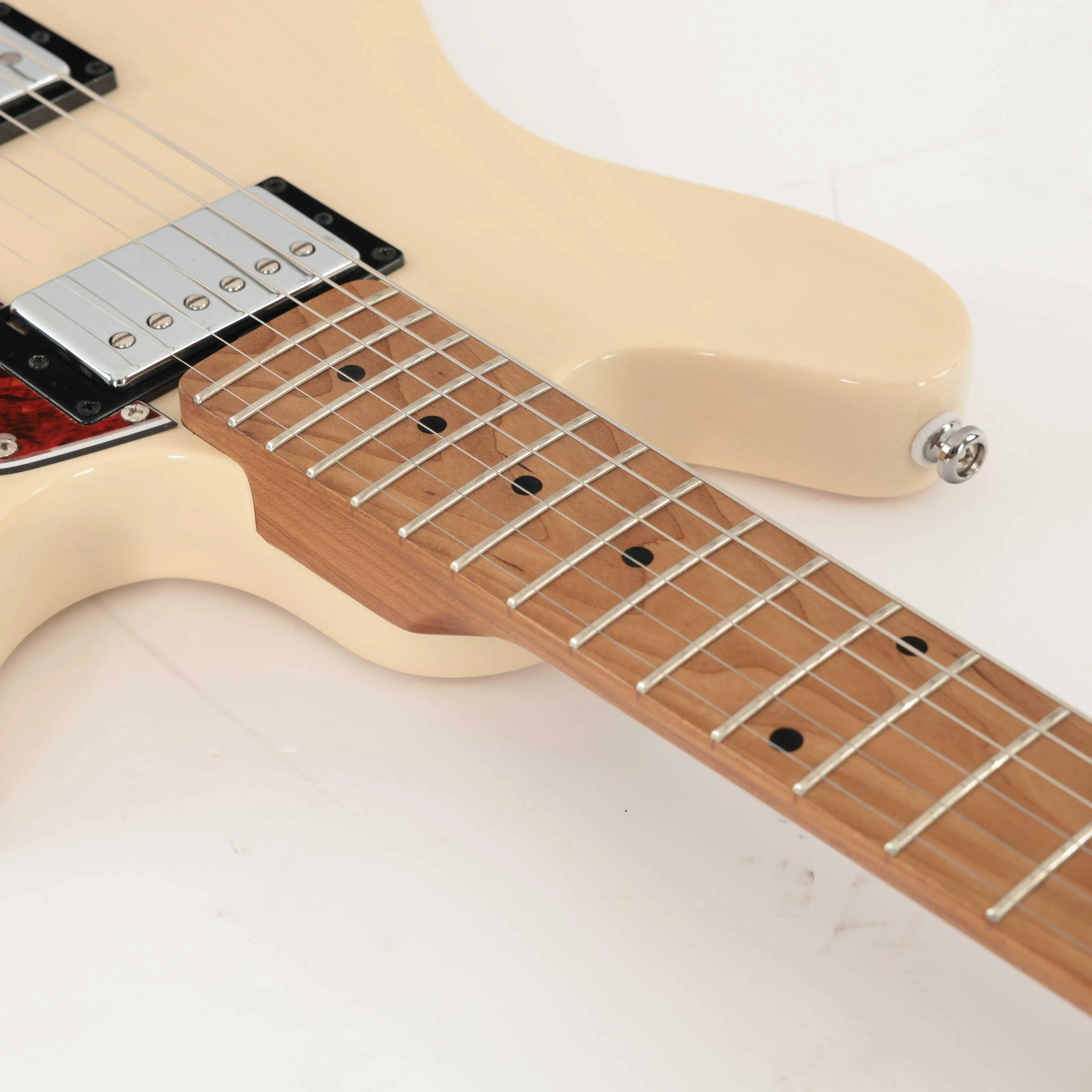 B Stock : Sterling by Music Man Valentine Electric Guitar in Trans Buttermilk - 001 - B-STJV60TBM-0001 (9).jpg