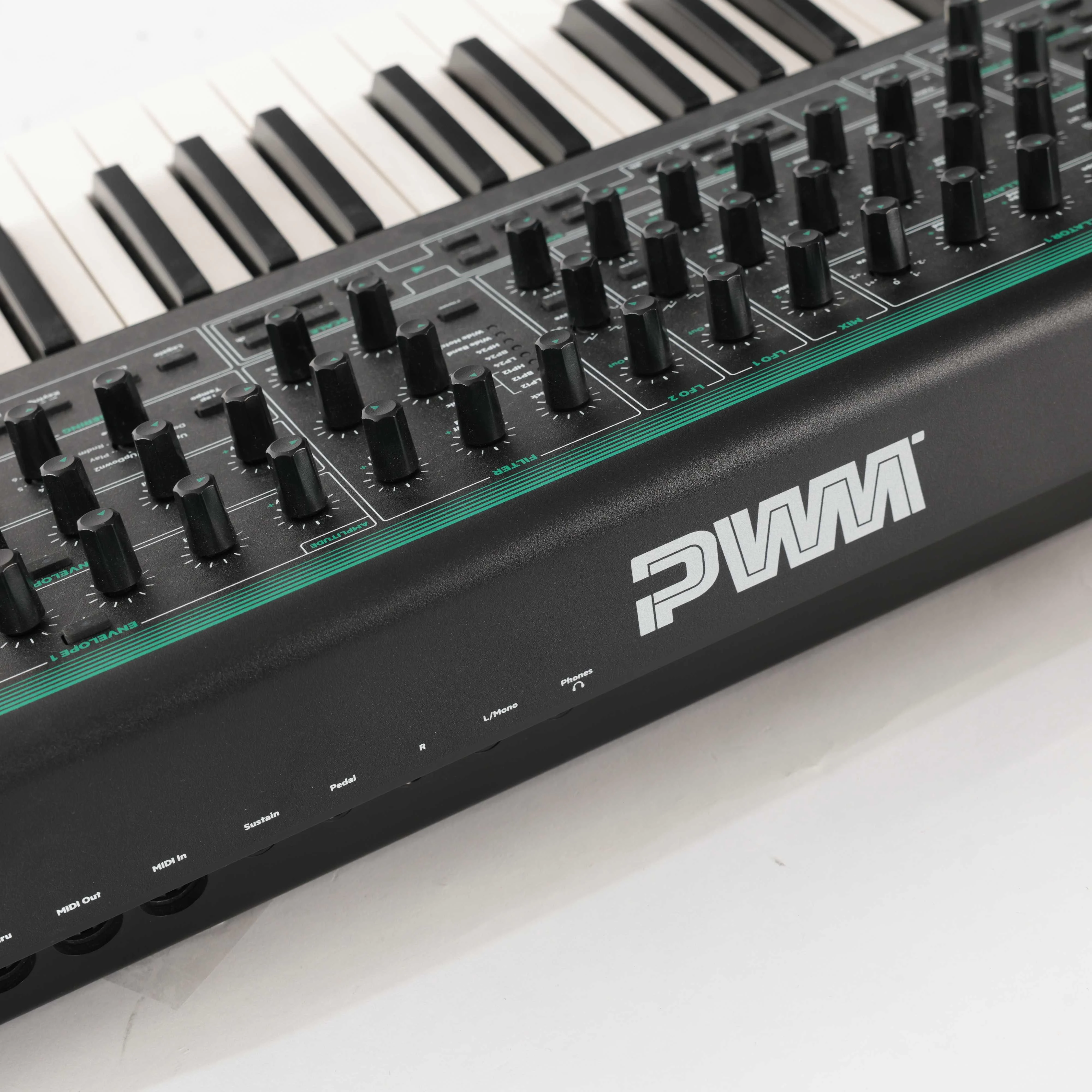 B Stock : PWM Mantis Hybrid-Analogue Synthesizer - -ED - B-MANTIS-ED (8).jpg