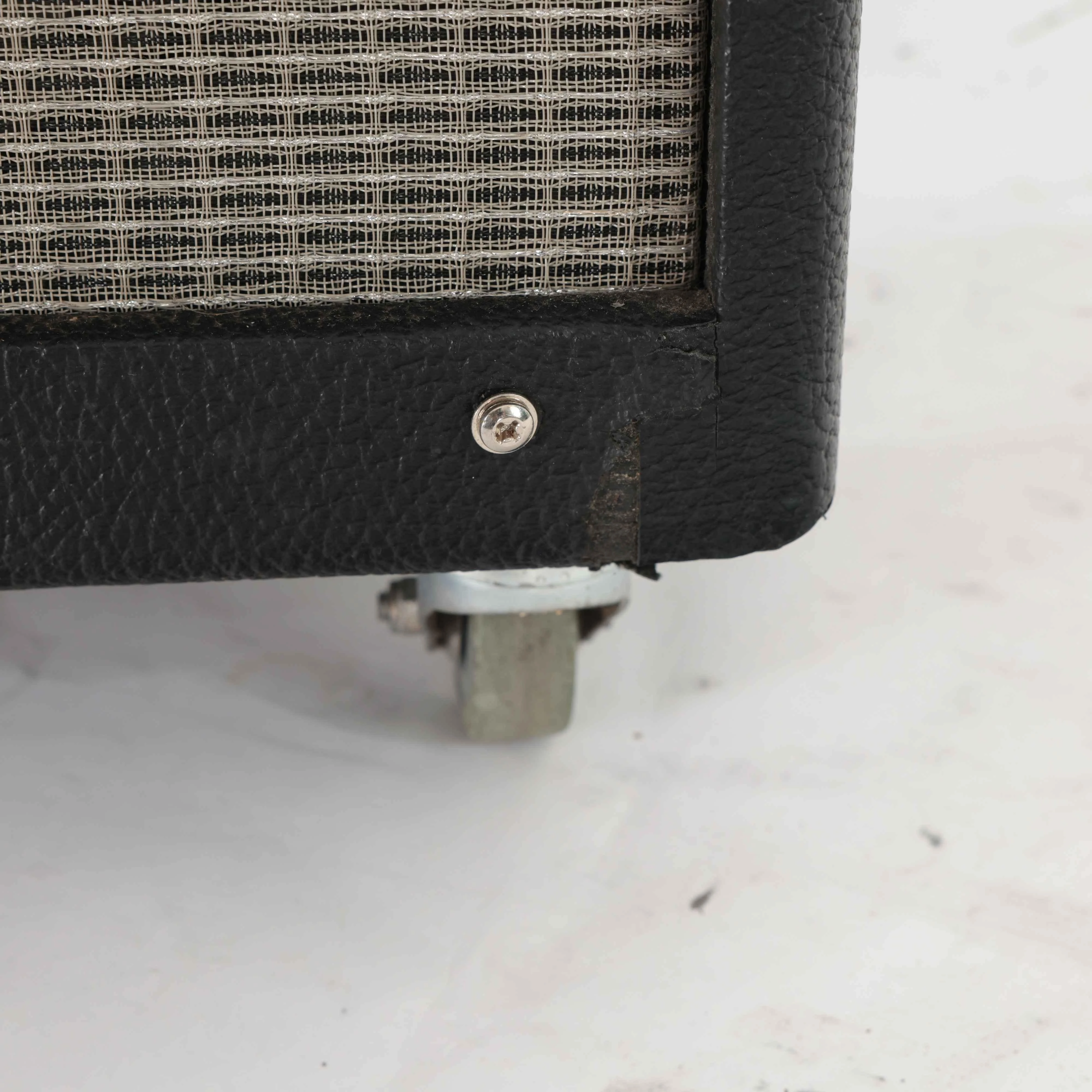 Second Hand Fender De Ville 212 Hot Rod Guitar Amplifier #024 - SH-231-0024-12.jpg