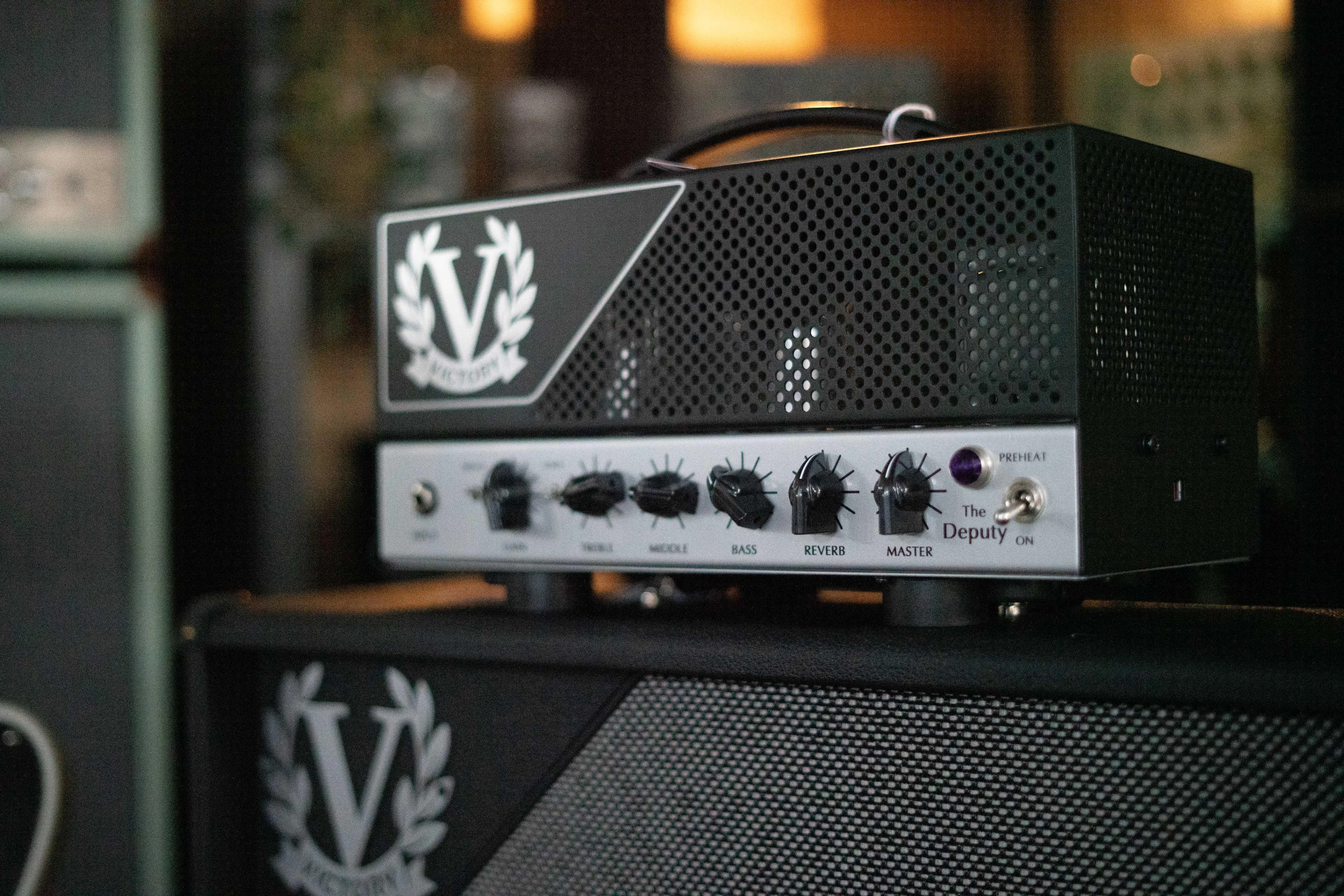 B Stock : Victory Deputy 25W Compact Valve Amp Head - 015 - DSC09939.jpg