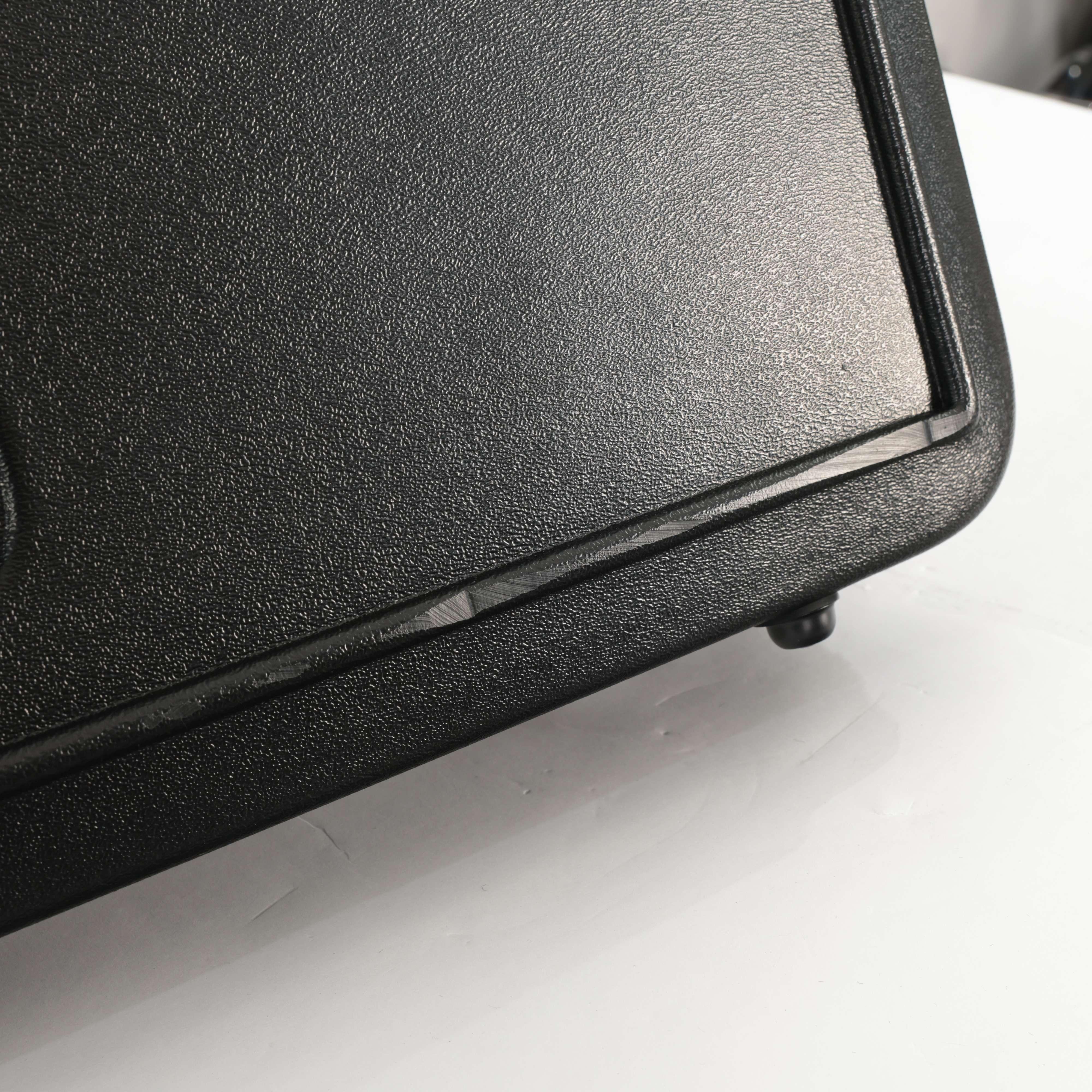 B Stock : Schecter SGR-1C Hardcase - Fits C-1 Models in PE Black - 105 - B-SCHECTER--0105 (6).jpg