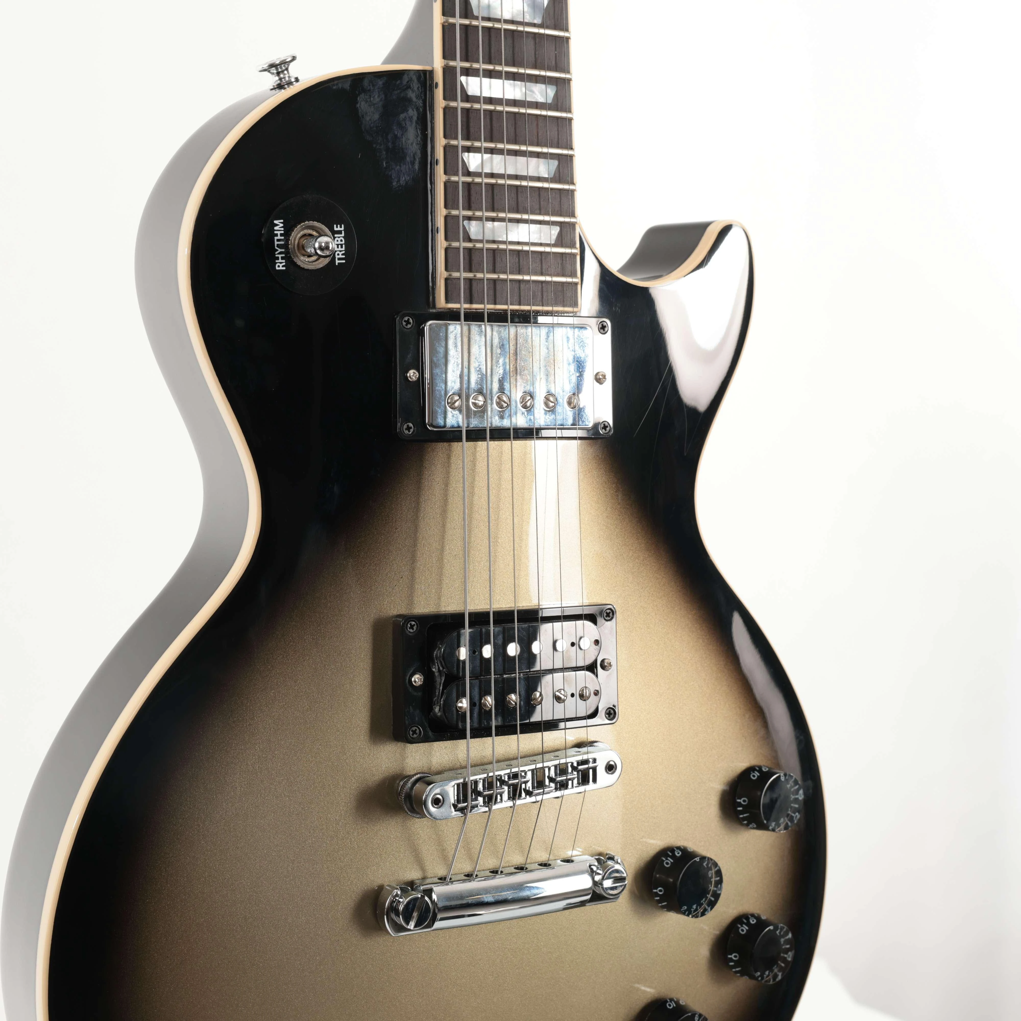B Stock : Gibson Adam Jones Les Paul Standard Electric Guitar in Antique Silverburst - 004 - B-LPS7PAJ00-0004 (15).jpg