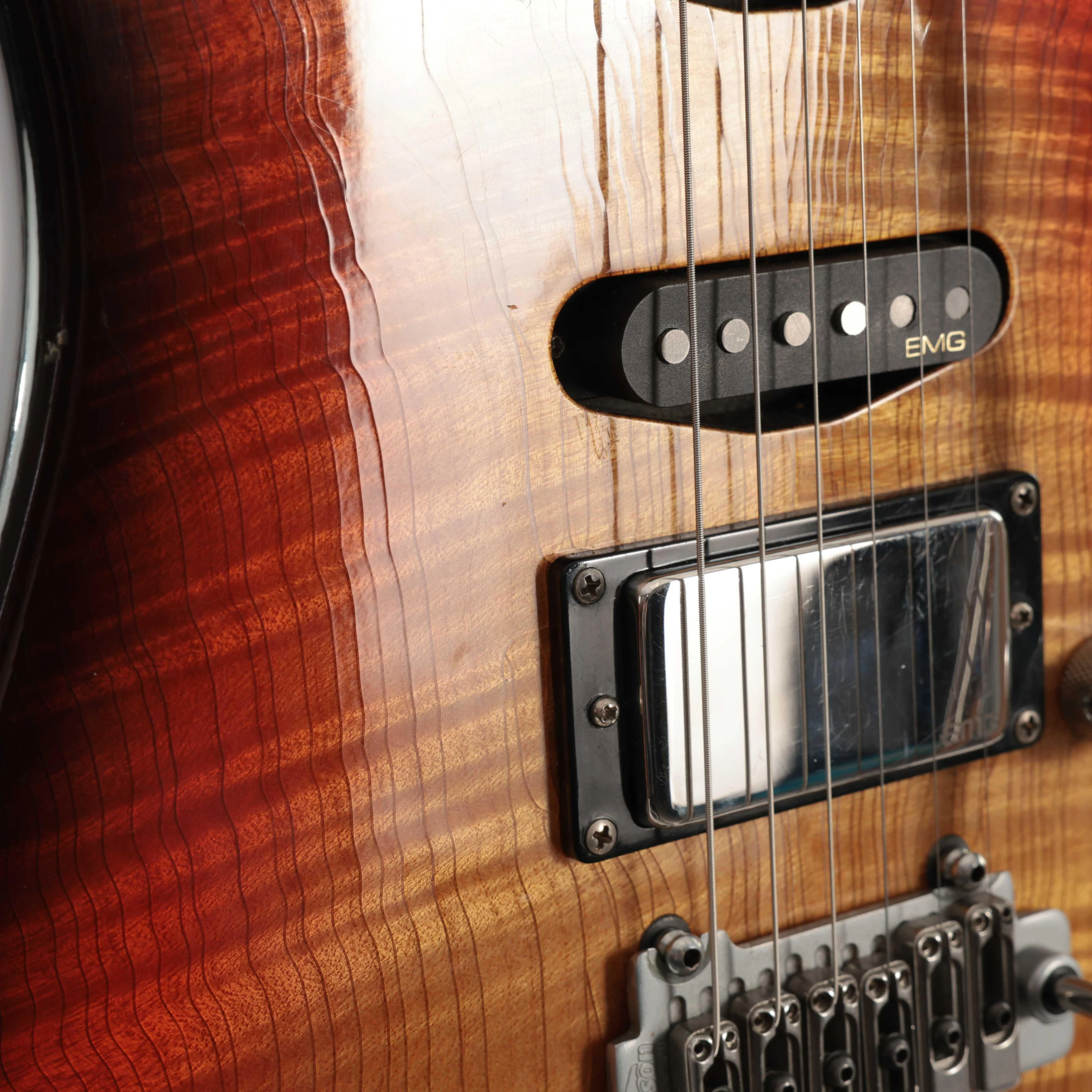 Second Hand Valley Arts Custom Pro HSS Electric Guitar In 3 Tone Sunburst #855 - SH-197-0855 (10).jpg