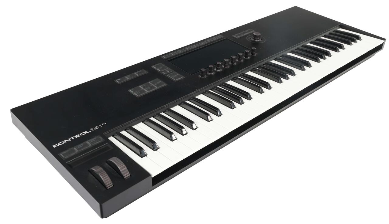 Second Hand Native Instruments S61 Mk3 MIDI Controller #181 - SH-130-1181 (3).jpg
