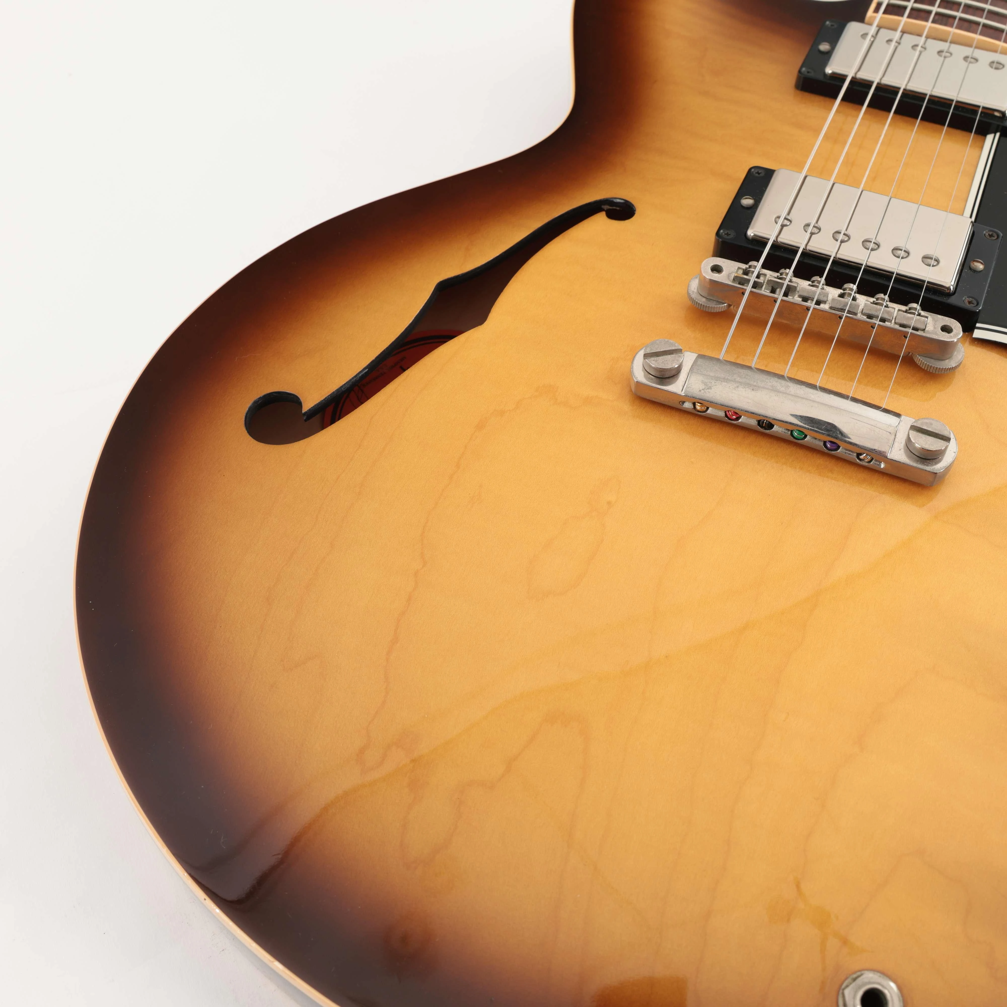 Second Hand 2010 Gibson ES-335 In Lightburst #154 - SH-91-0154 (9).jpg