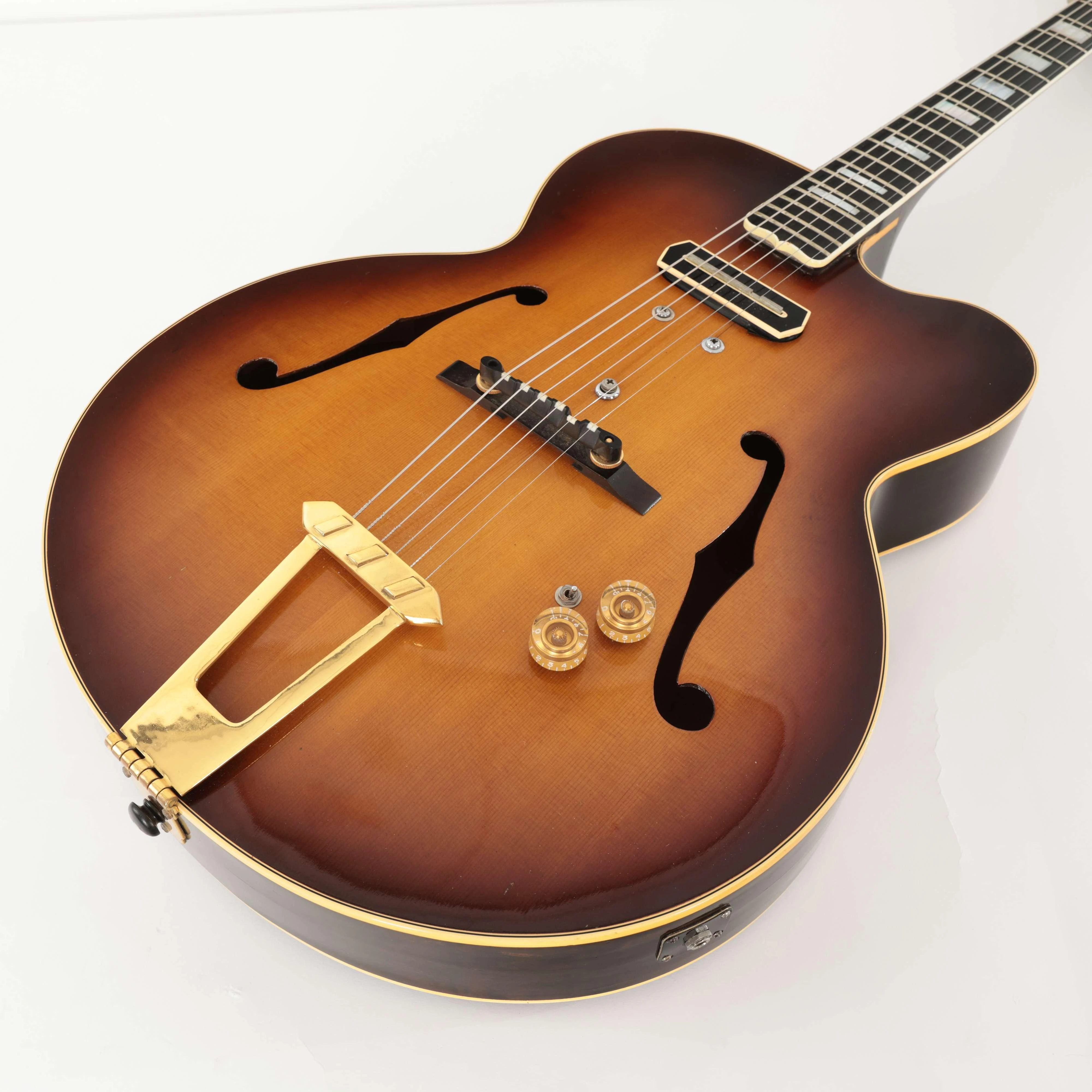 Second Hand Gibson 1959 L7C In Sunburst Charlie Christian Pickup, L5 Fretboard Conversion #866 - SOR01866 (7).jpg