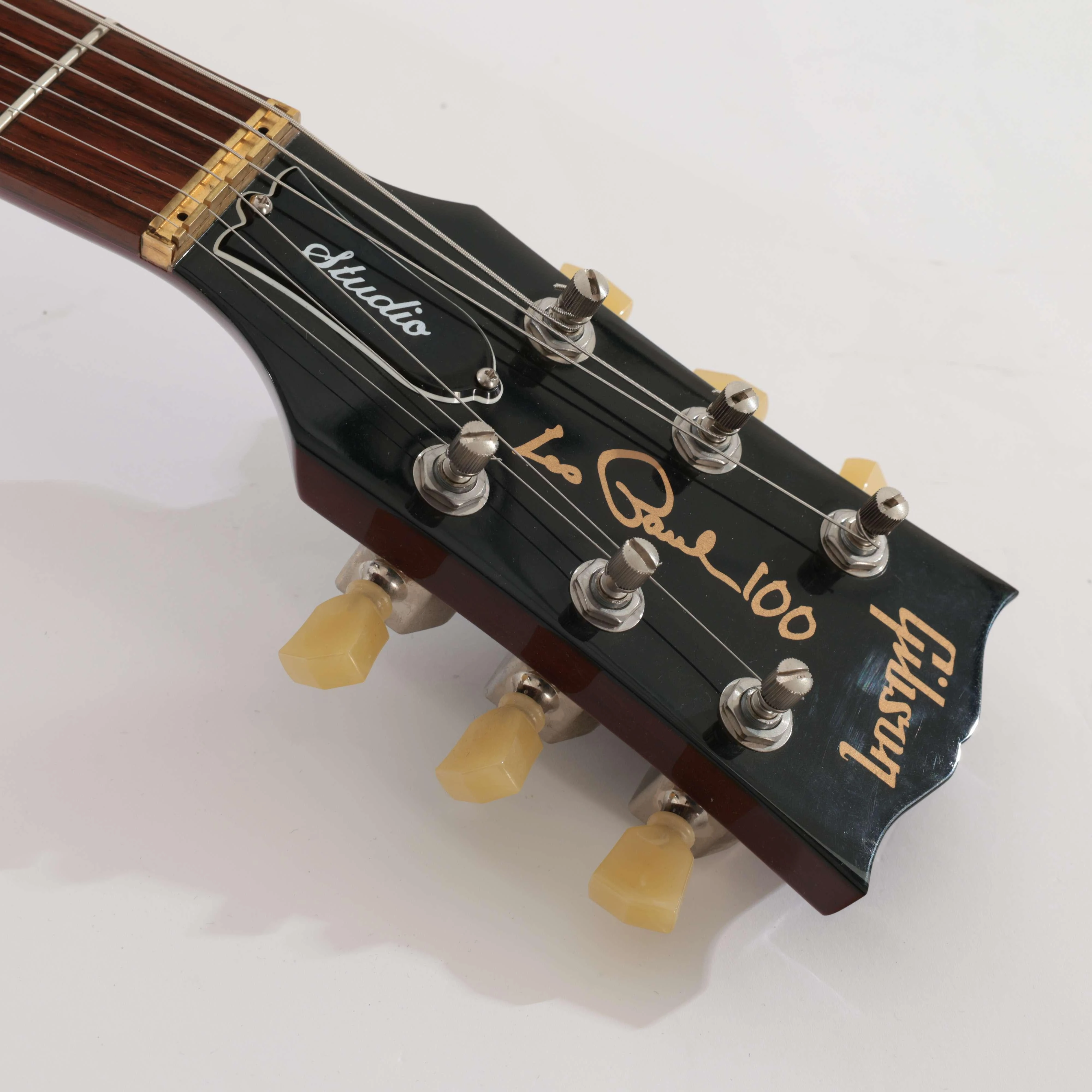 Second Hand Gibson 2015 Les Paul Studio Robot In Cherry Red #104 - SH-131-0104 (12).jpg
