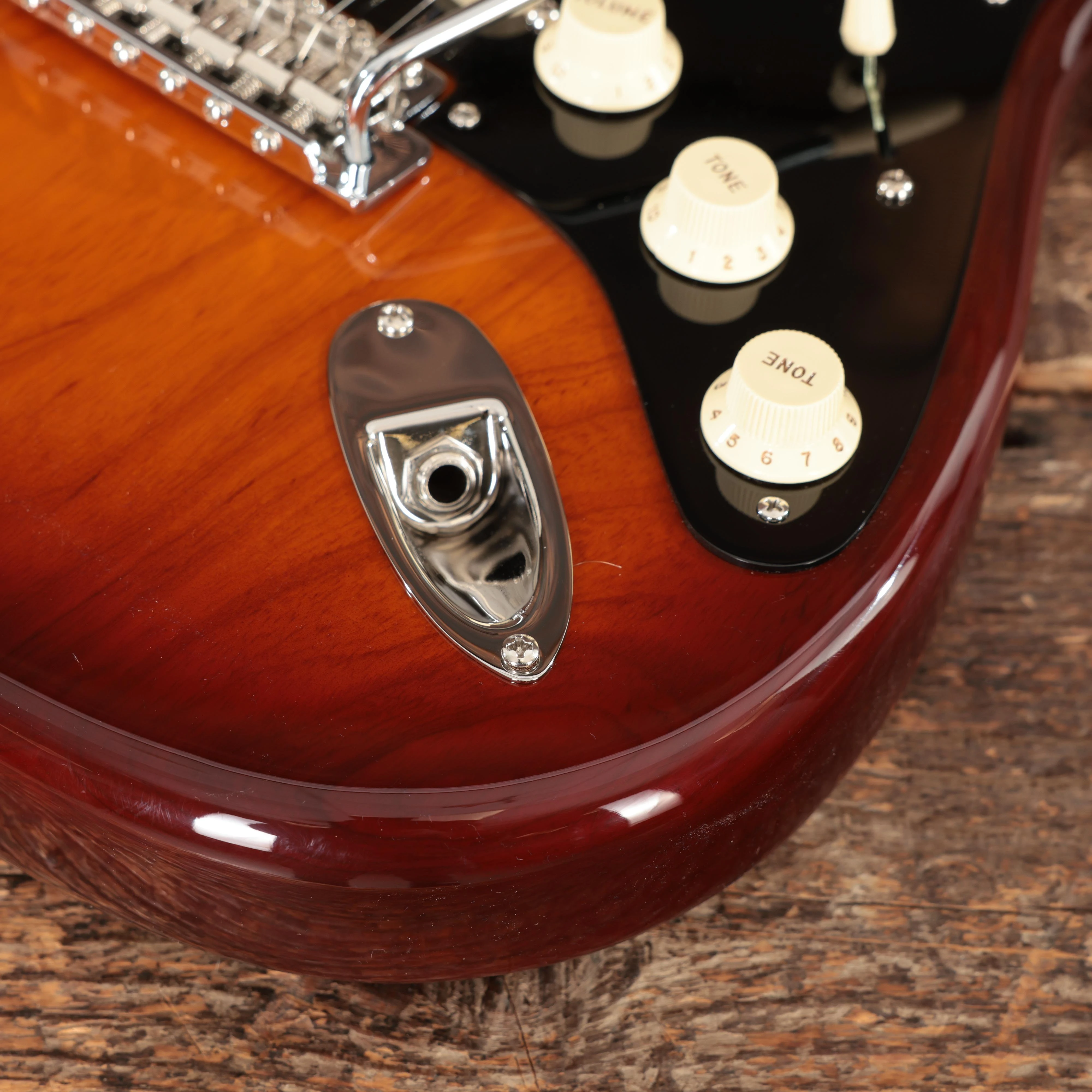 Fender Custom Shop American Custom Stratocaster NOS in Violin Burst - XN19497 (13).JPG