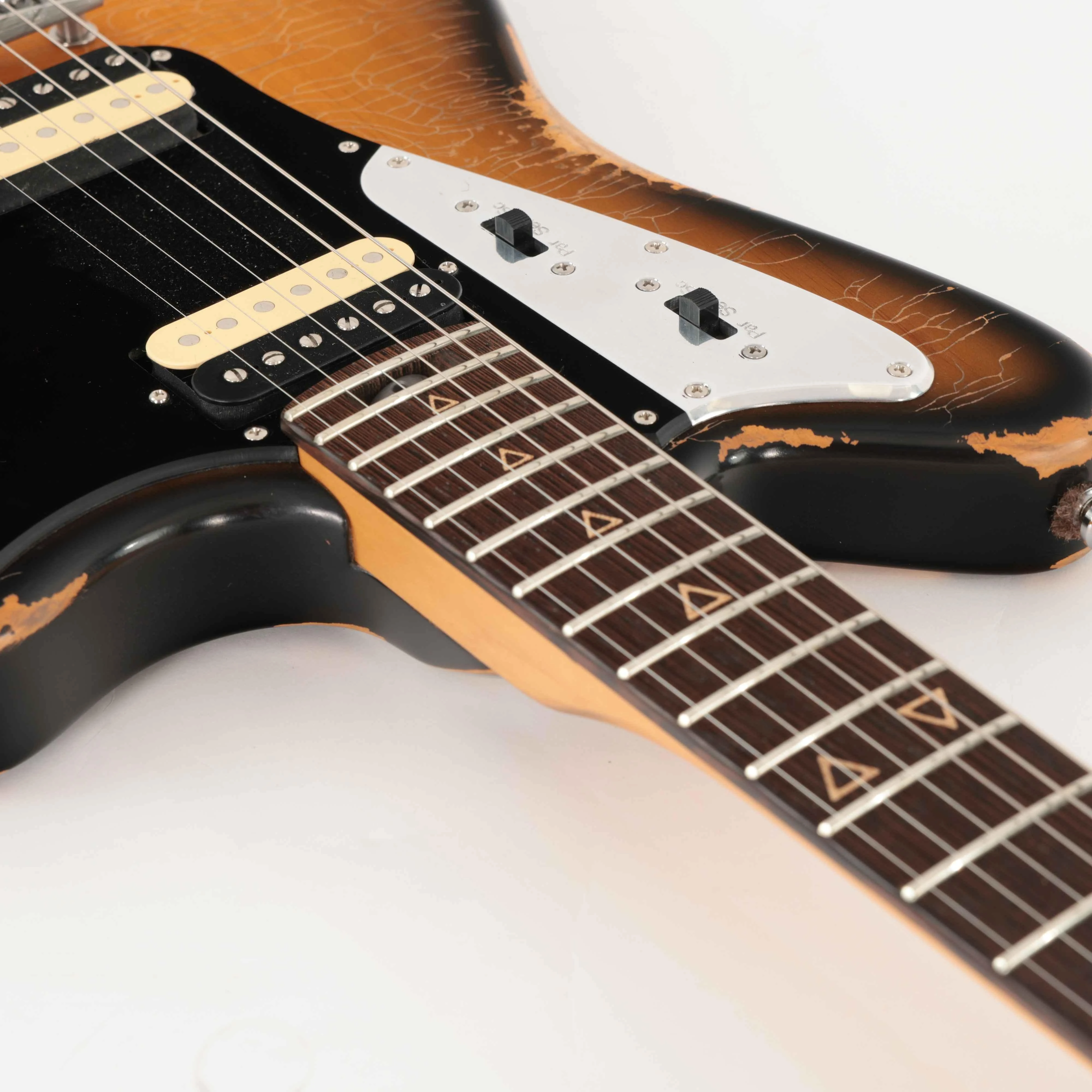 Second Hand Valiant Jupiter Mastery Electric Guitar In Sunburst #108 - SH-131-0108 (10).jpg
