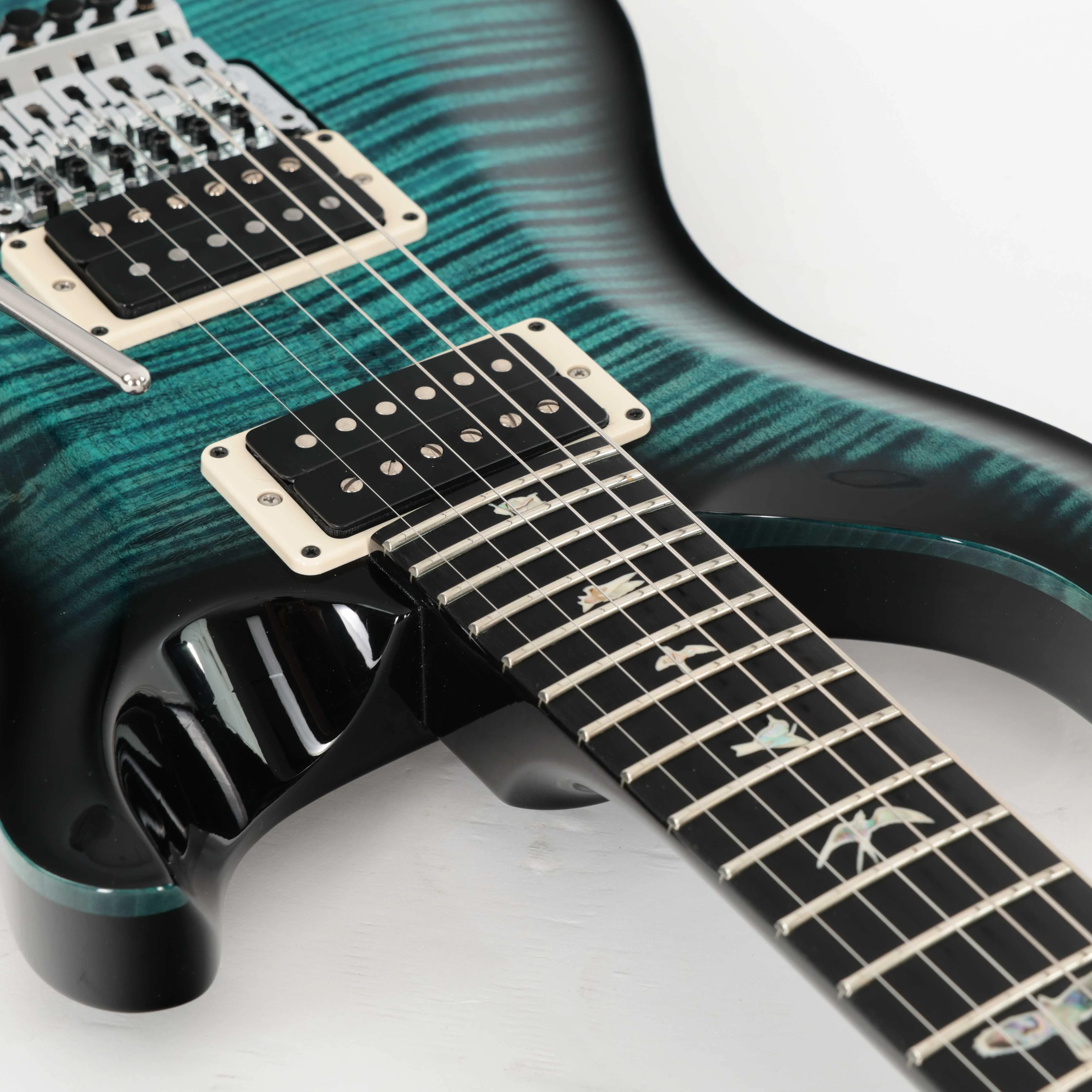 Second Hand PRS Custom 24 Floyd 10 Top In Cobalt Blue Smokeburst 2024 Build #124 - SH-131-0124 (10).jpg