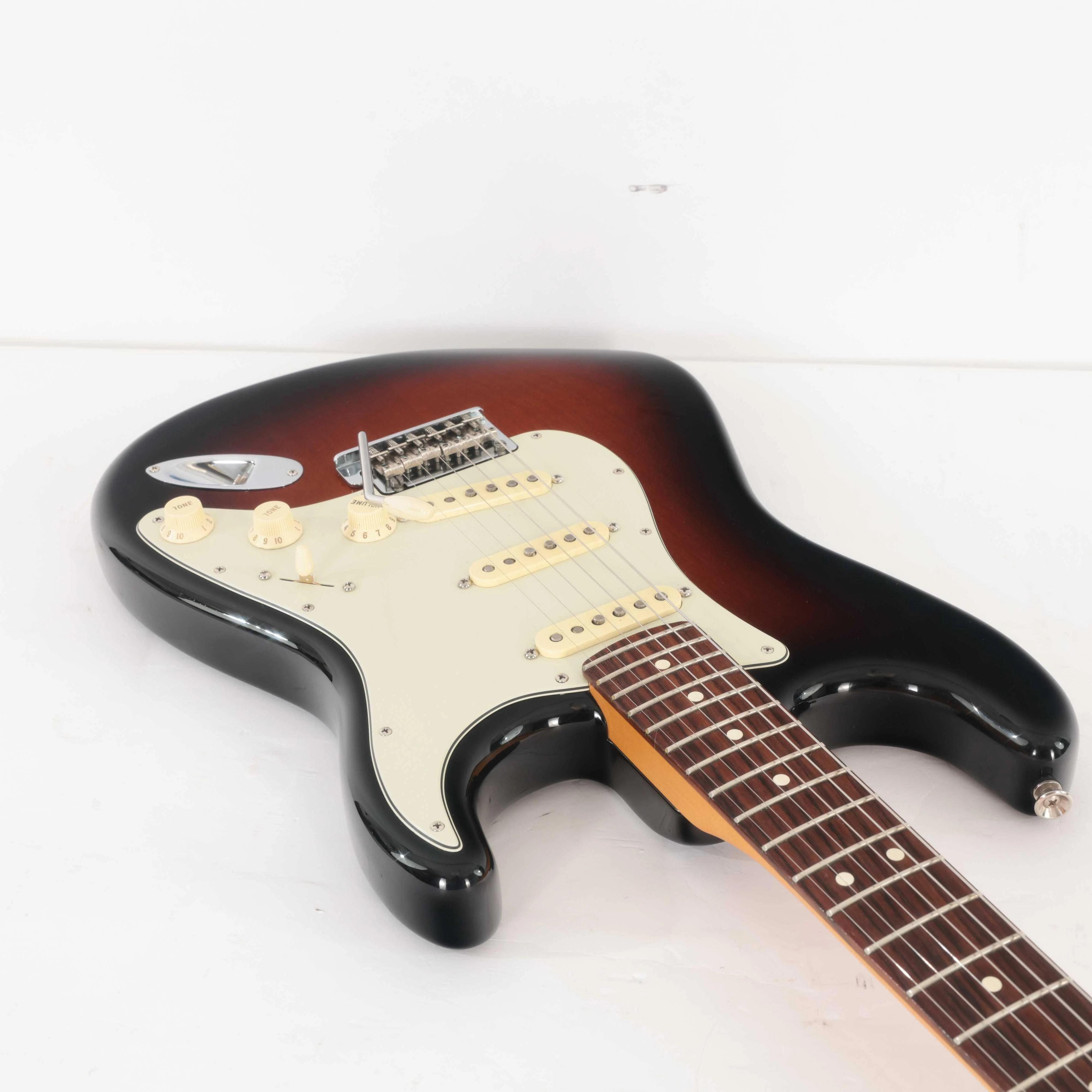 Second Hand Fender American Pro II Anniversary Stratocaster In 2 Tone Sunburst #131 - SH-131-0131 (9).jpg