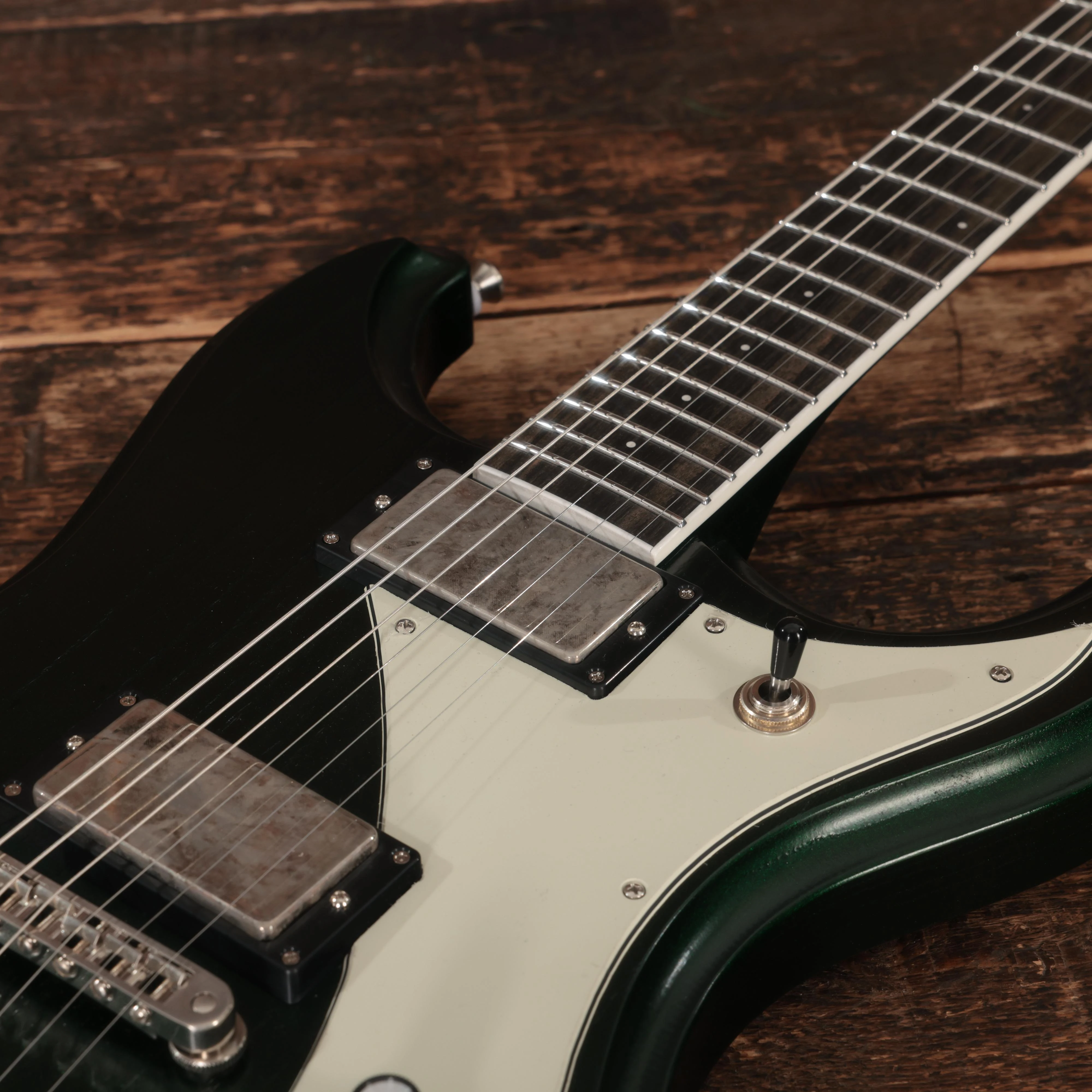 Dunable Custom Shop Gnarwhal Electric Guitar in Jeep Green - DN-CS-GN-JG (9).JPG