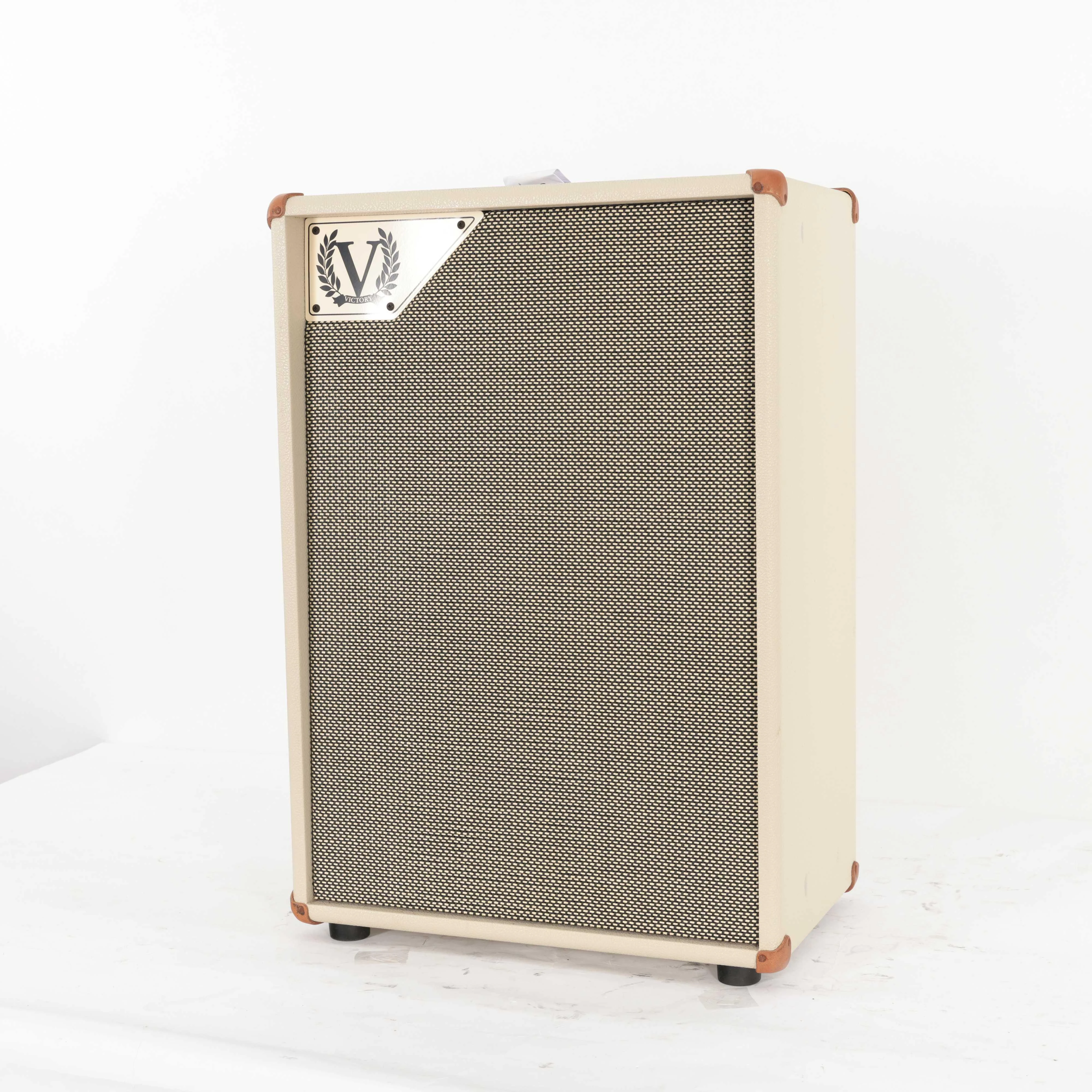 Second Hand Victory 2x12 Vertical Speaker Cabinet In Cream With Creamback Speakers #146 - SH-131-0146 (3).jpg