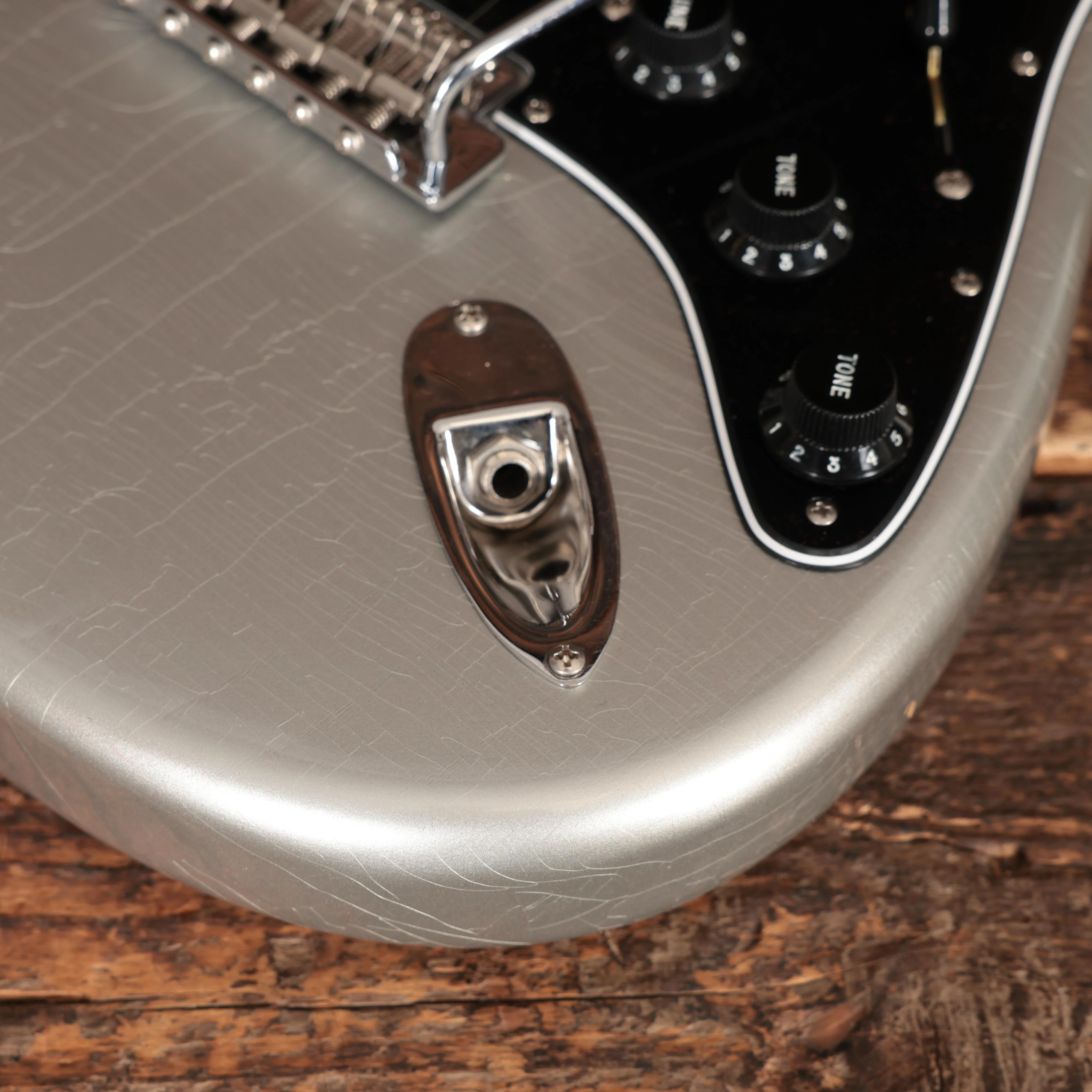 Fender Custom Shop Postmodern Stratocaster in Inca Silver  - XN20385 (10).JPG