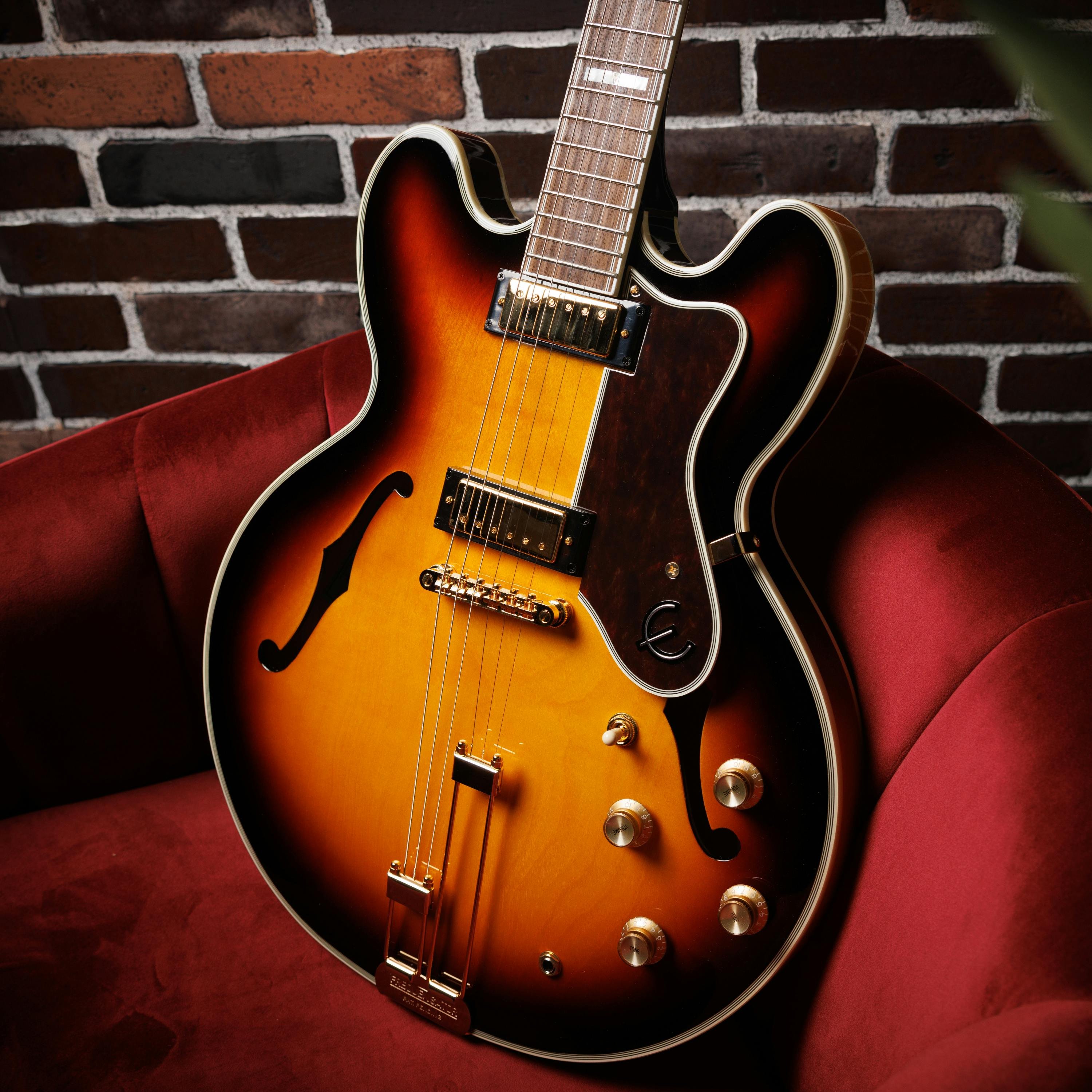 Epiphone Original Sheraton Semi-Hollow Electric Guitar in Vintage Sunburst - EOSHVSGH1-Epiphone-Sheraton-Frequensator-Vintage-Sunburst-Beauty.jpg