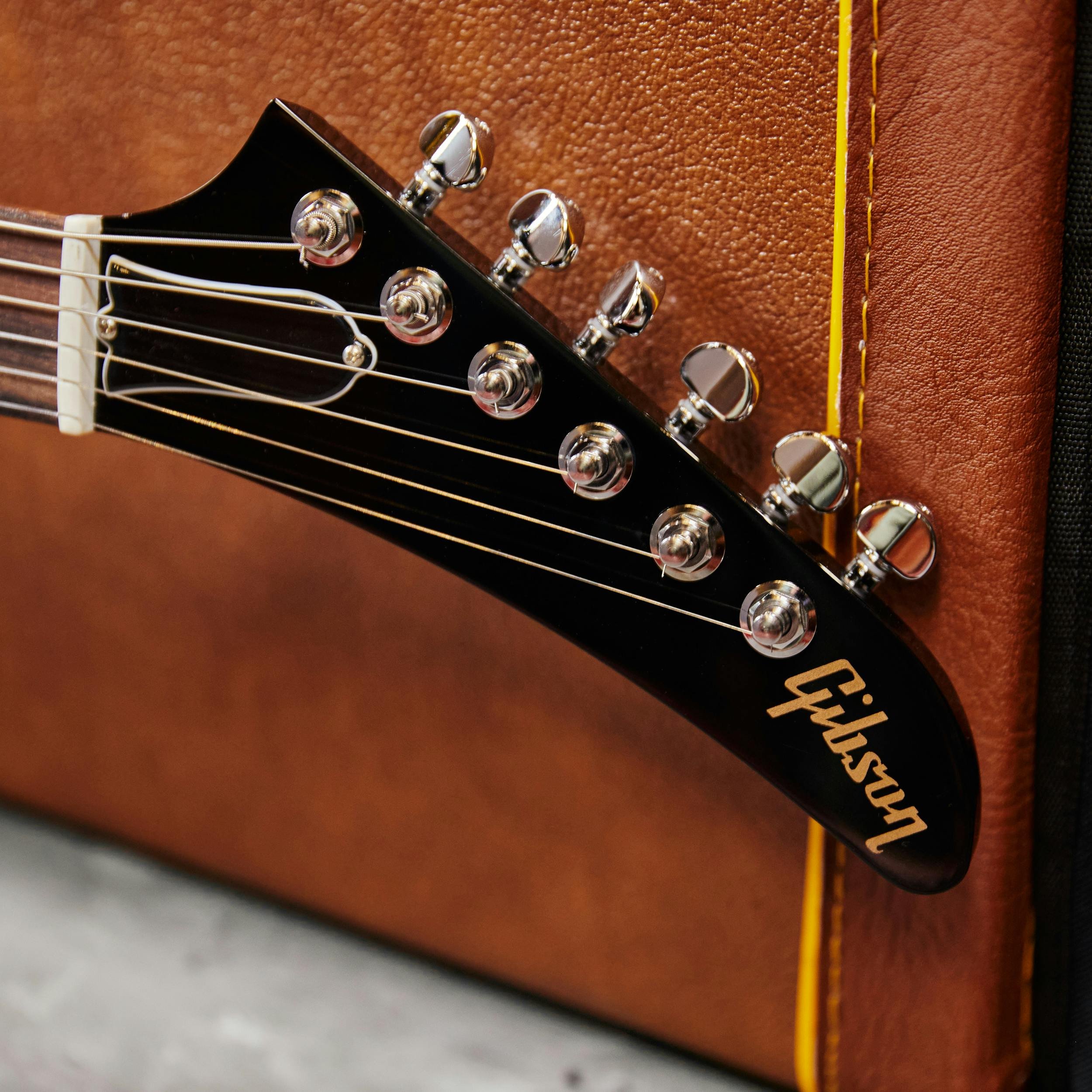 Gibson USA '80s Explorer Electric Guitar in Ebony - DSXE00EBCH1-Gibson-80s-Explorer-Ebony-Beauty-Headstock.jpg