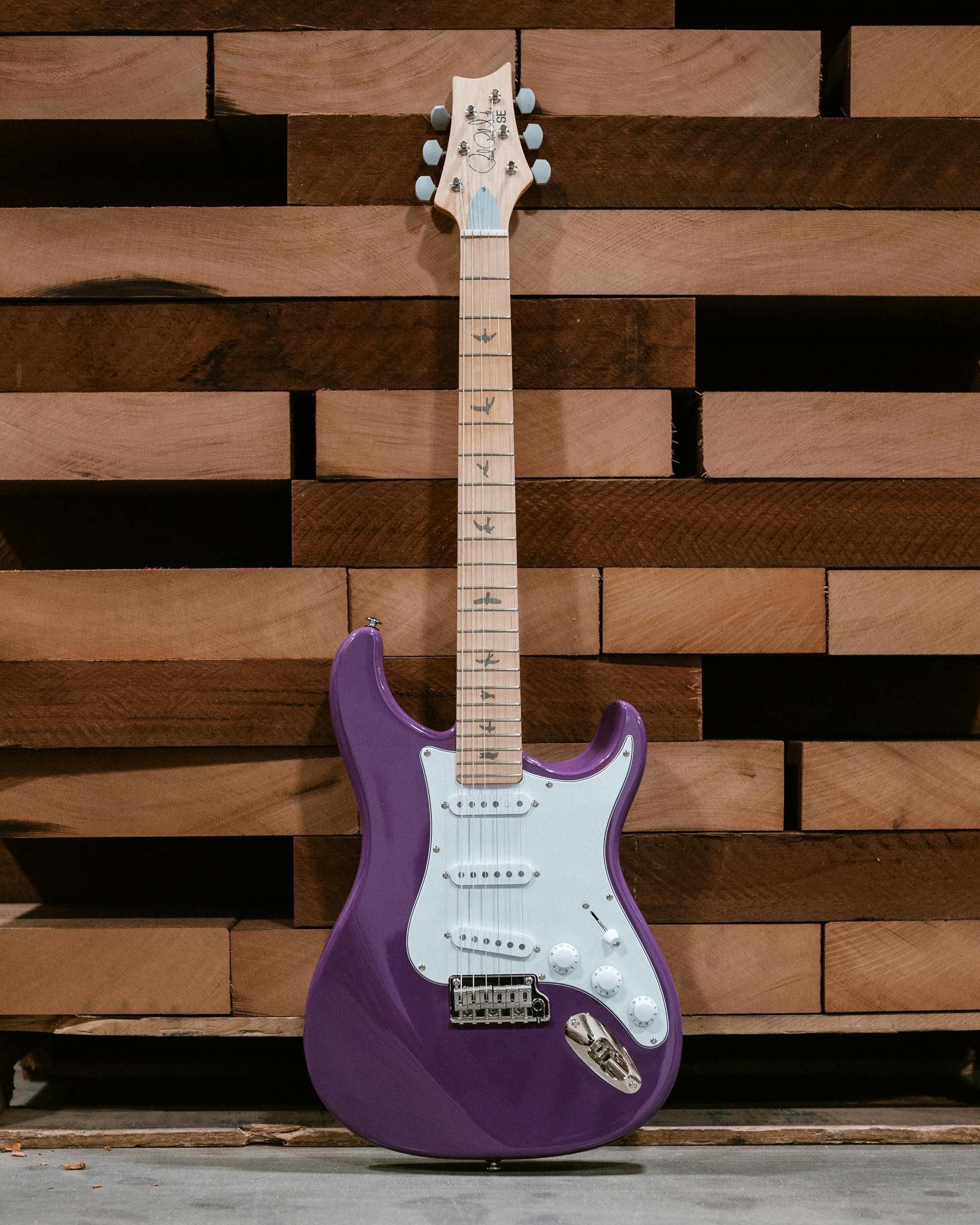 PRS John Mayer SE Silver Sky Maple Electric Guitar in Summit Purple - SEJ2M7J-PRS-SE-Silver-Sky-Maple-Summit-Purple-Lifestyle.jpg