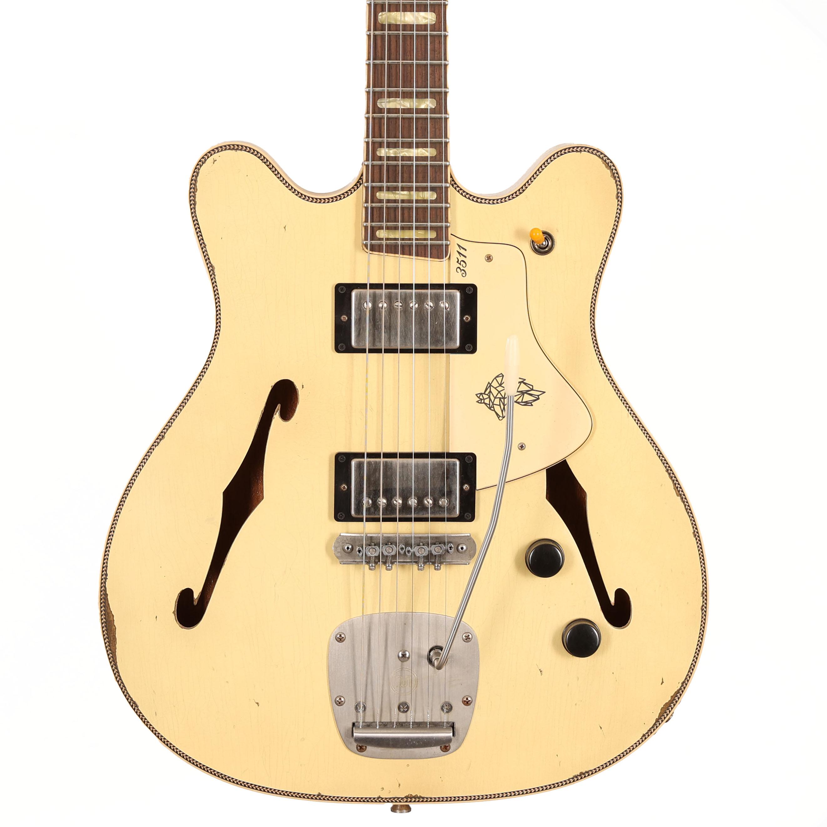 Castedosa 3511 Lobo Semi-Hollow Electric Guitar in Vintage White, Light Aged Castedosa 3511 Lobo Semi-Hollow Electric Guitar in Vintage White, Light Aged