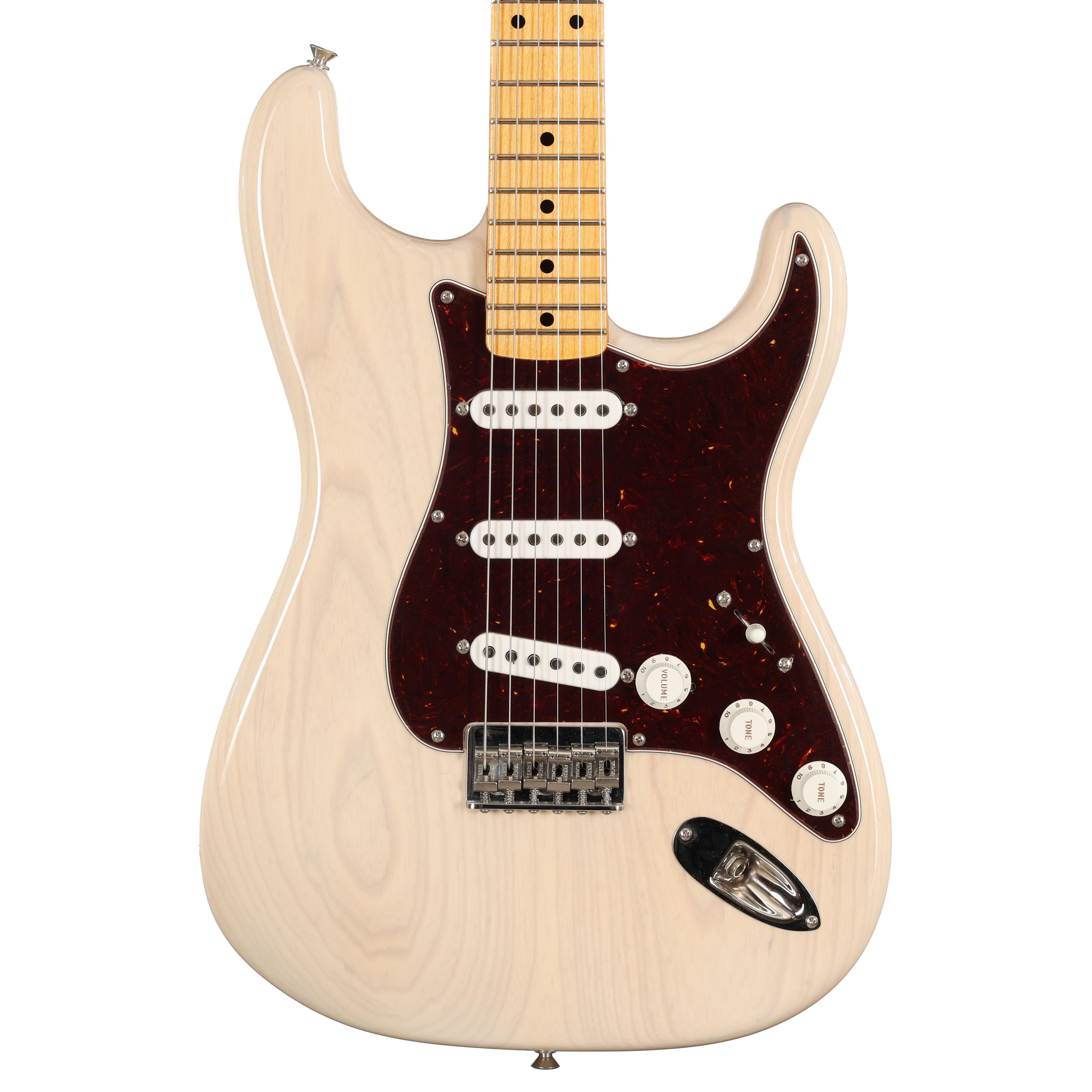 Fender Custom Shop Vintage Custom '55 Stratocaster Hardtail Time Capsule in Aged White Blonde Fender Custom Shop Vintage Custom '55 Stratocaster Hardtail Time Capsule in Aged White Blonde
