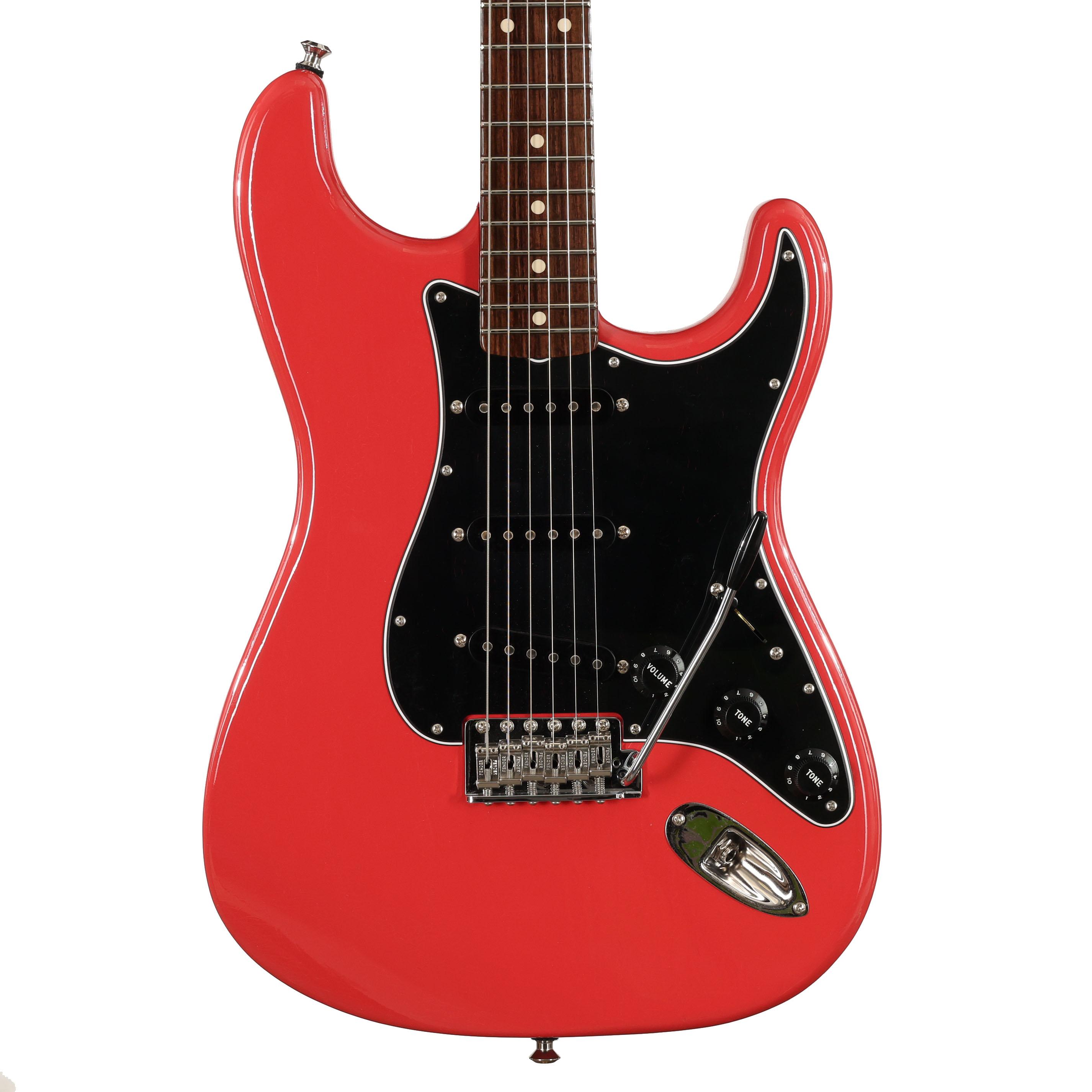 Fender Custom Shop Postmodern Stratocaster Deluxe Closet Classic in Fiesta Red Fender Custom Shop Postmodern Stratocaster Deluxe Closet Classic in Fiesta Red