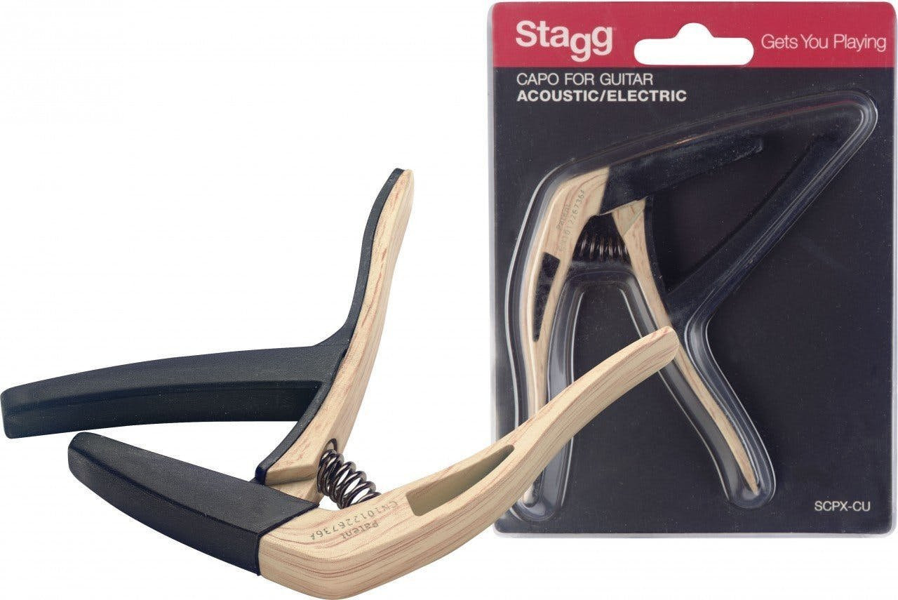 Stagg Curved Trigger Capo for Guitar in Light Wood Imitation Stagg Curved Trigger Capo for Guitar in Light Wood Imitation