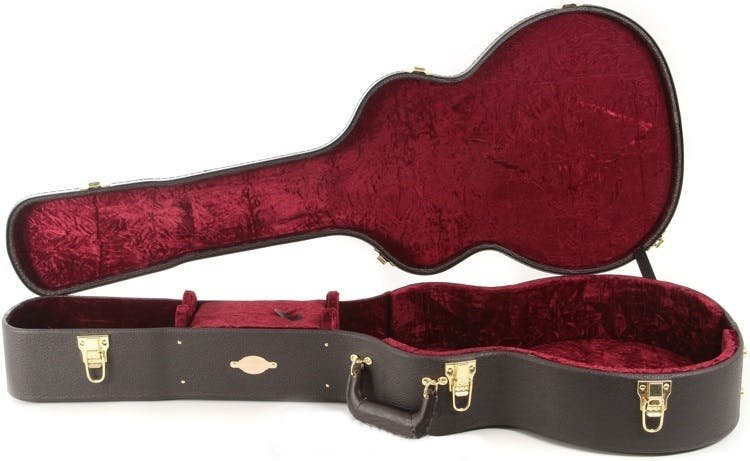 Taylor Case for Grand Auditorium Guitars in Brown with Red Lining Taylor Case for Grand Auditorium Guitars in Brown with Red Lining