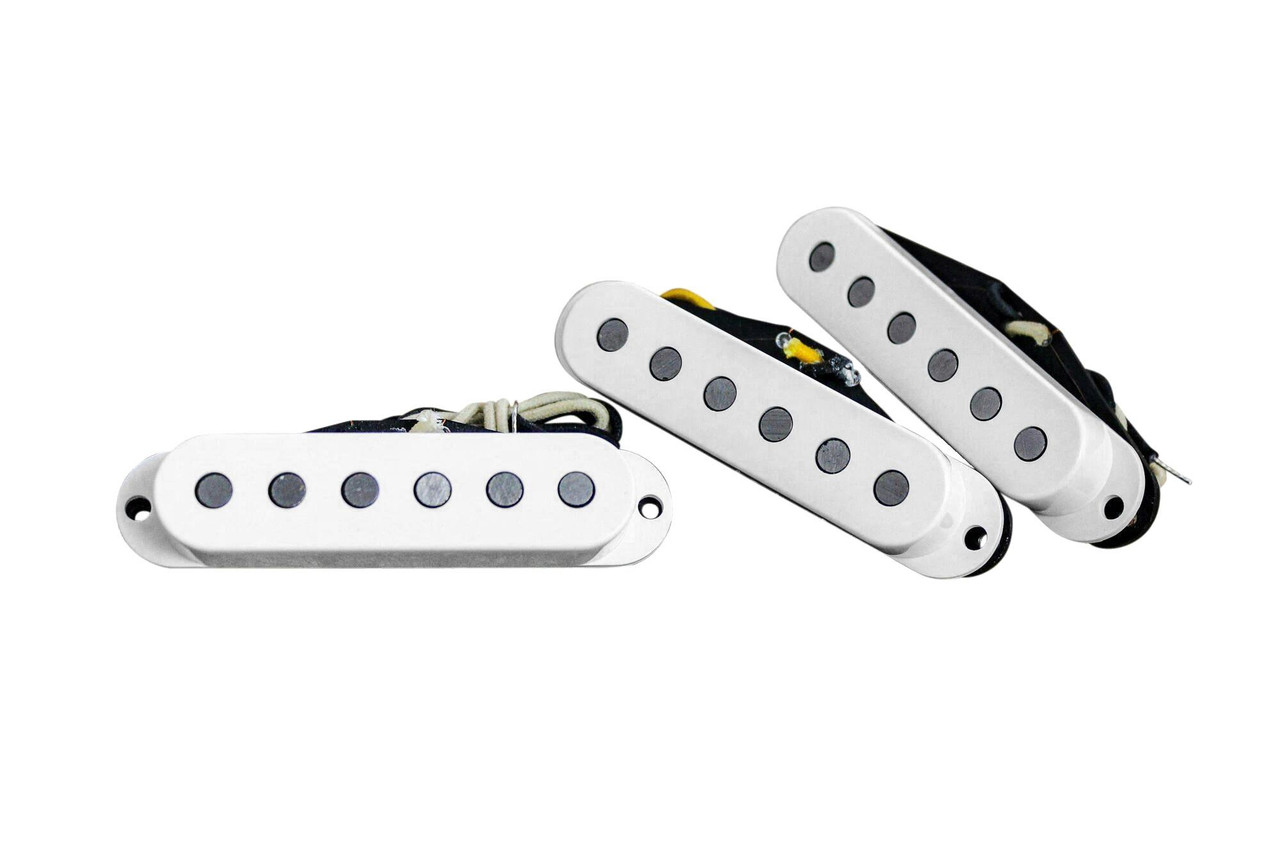 Monty's Guitars The Space Time Continuum Stratocaster Set in White Monty's Guitars The Space Time Continuum Stratocaster Set in White