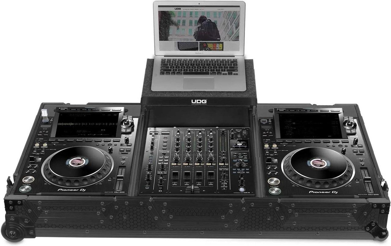 UDG FlightCase Set Pioneer CDJ-3000/A9 + Laptop & Wheels in Black UDG FlightCase Set Pioneer CDJ-3000/A9 + Laptop & Wheels in Black