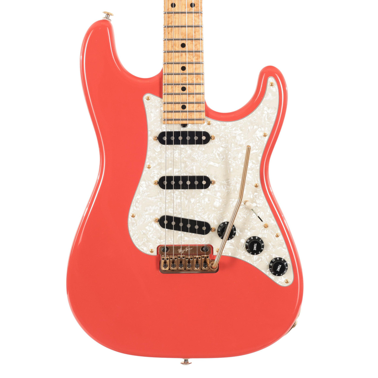 Second Hand Suhr Classic S Custom in Fiesta Red #379 Second Hand Suhr Classic S Custom in Fiesta Red #379