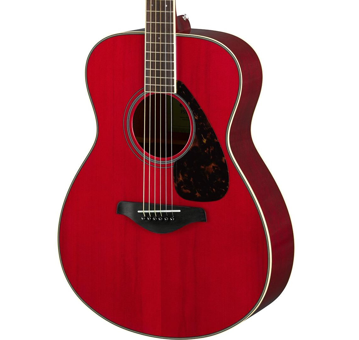 Yamaha FS820RR Acoustic Guitar in Ruby Red Yamaha FS820RR Acoustic Guitar in Ruby Red