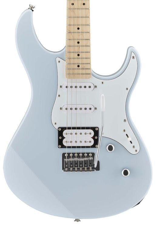 Yamaha Pacifica 112V in Ice Blue with Remote Lesson Yamaha Pacifica 112V in Ice Blue with Remote Lesson