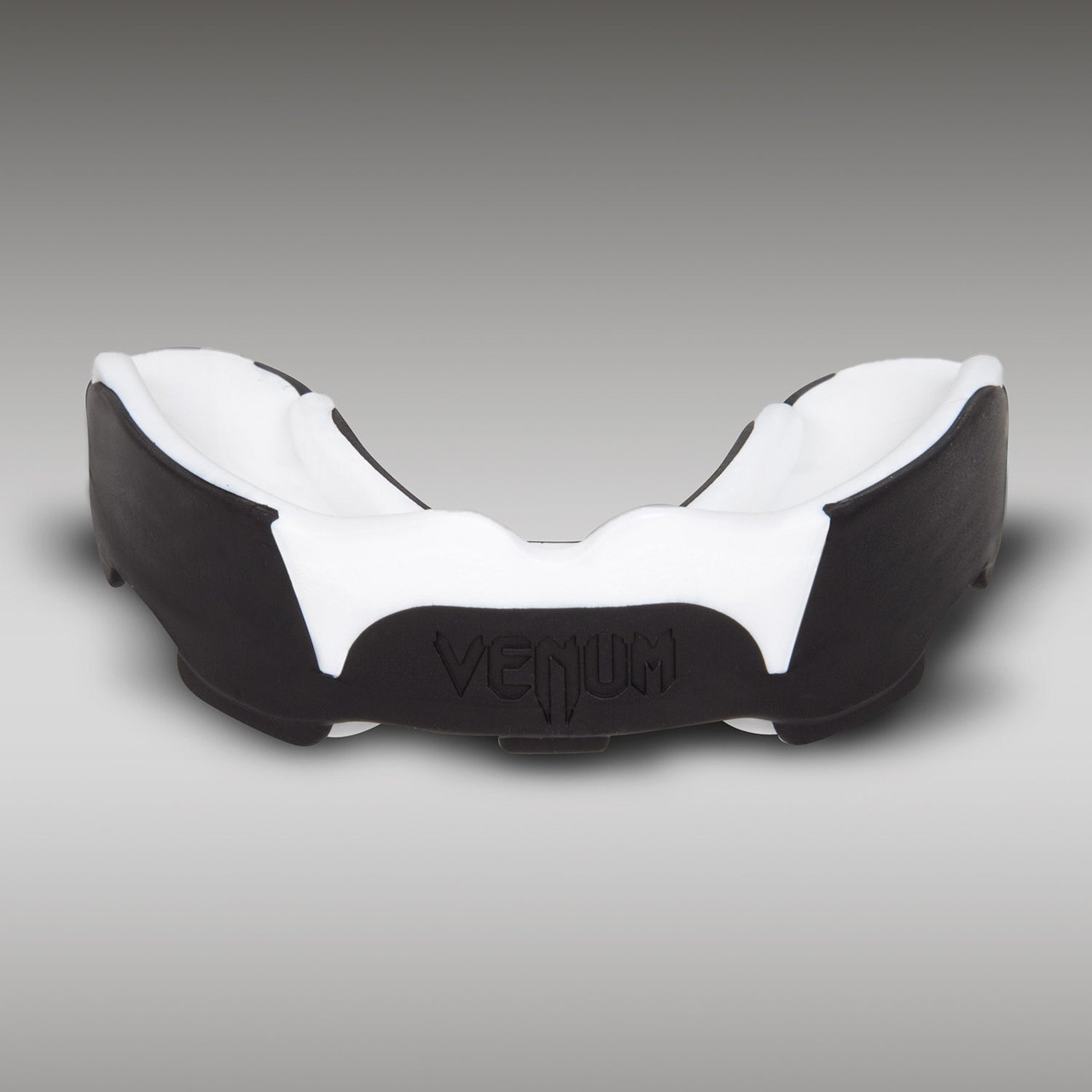 Venum Predator Mouthguard - Black/White